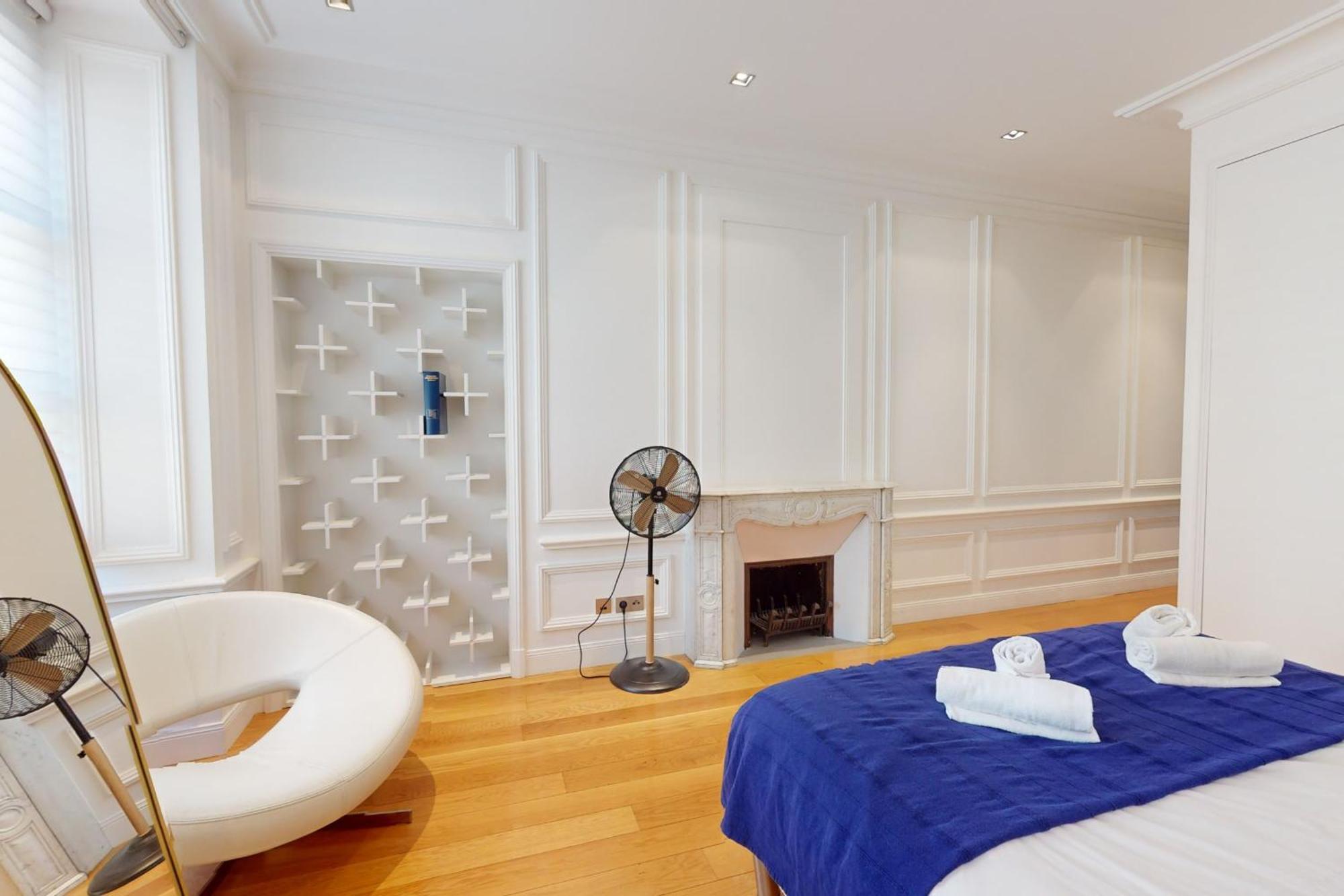 Le N 10 - Of 200 Sqm With Patio Of 35 Square Meters In Old Town Annecy