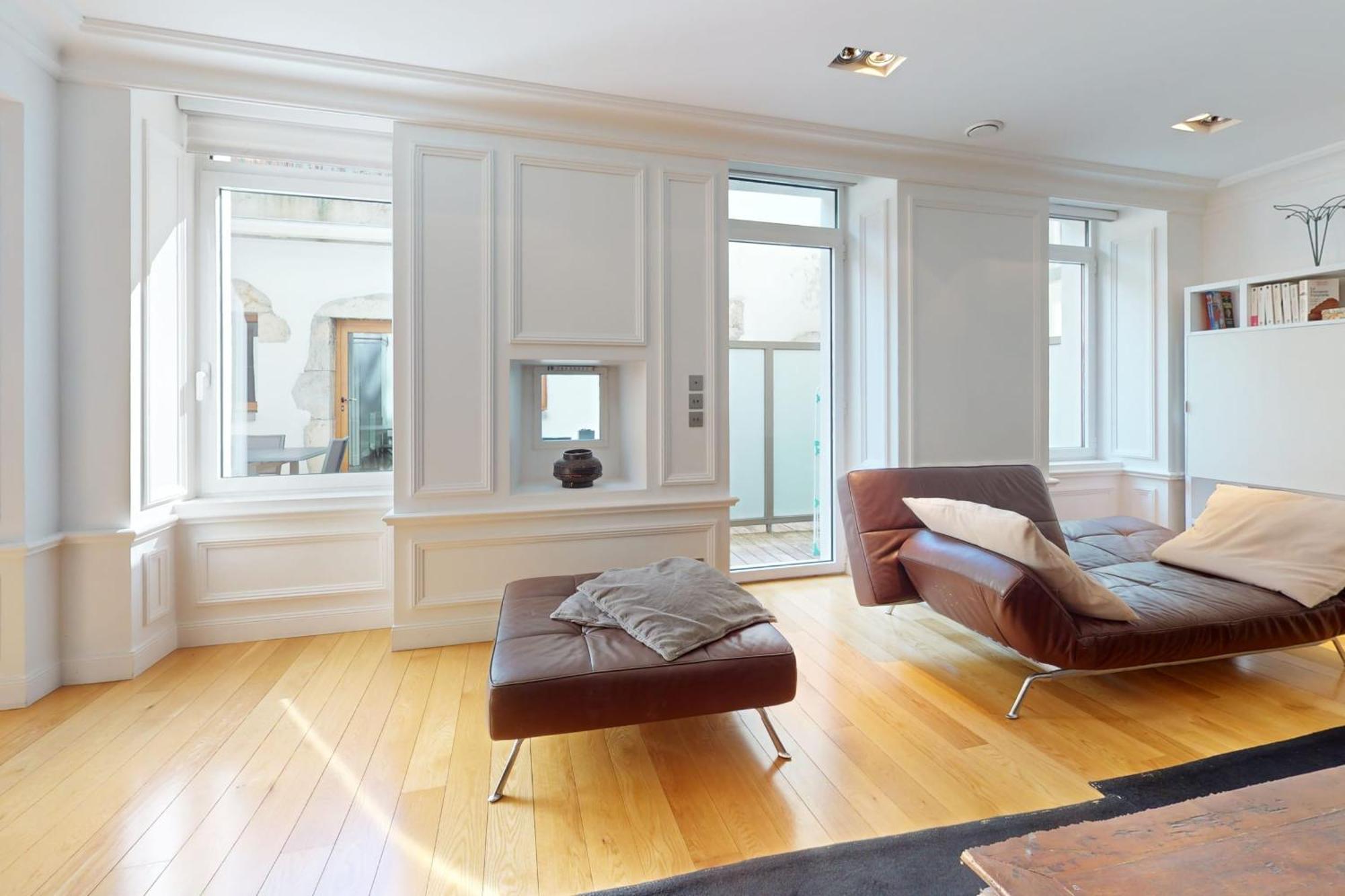 Le N 10 - Of 200 Sqm With Patio Of 35 Square Meters In Old Town
