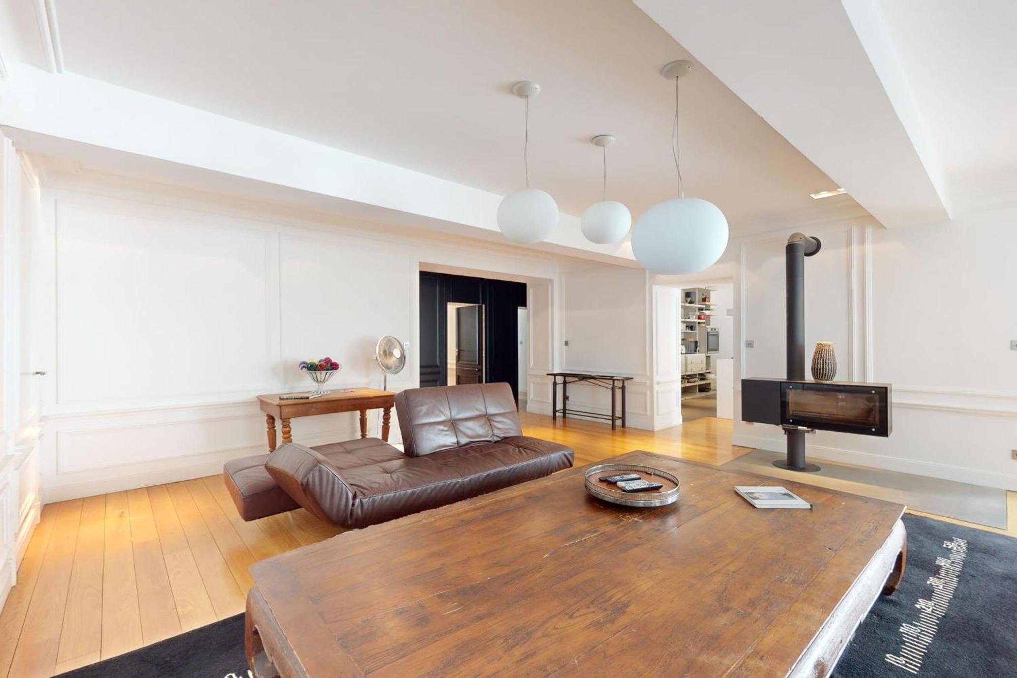 Apartment Le N 10 - Of 200 Sqm With Patio Of 35 Square Meters In Old Town Annecy