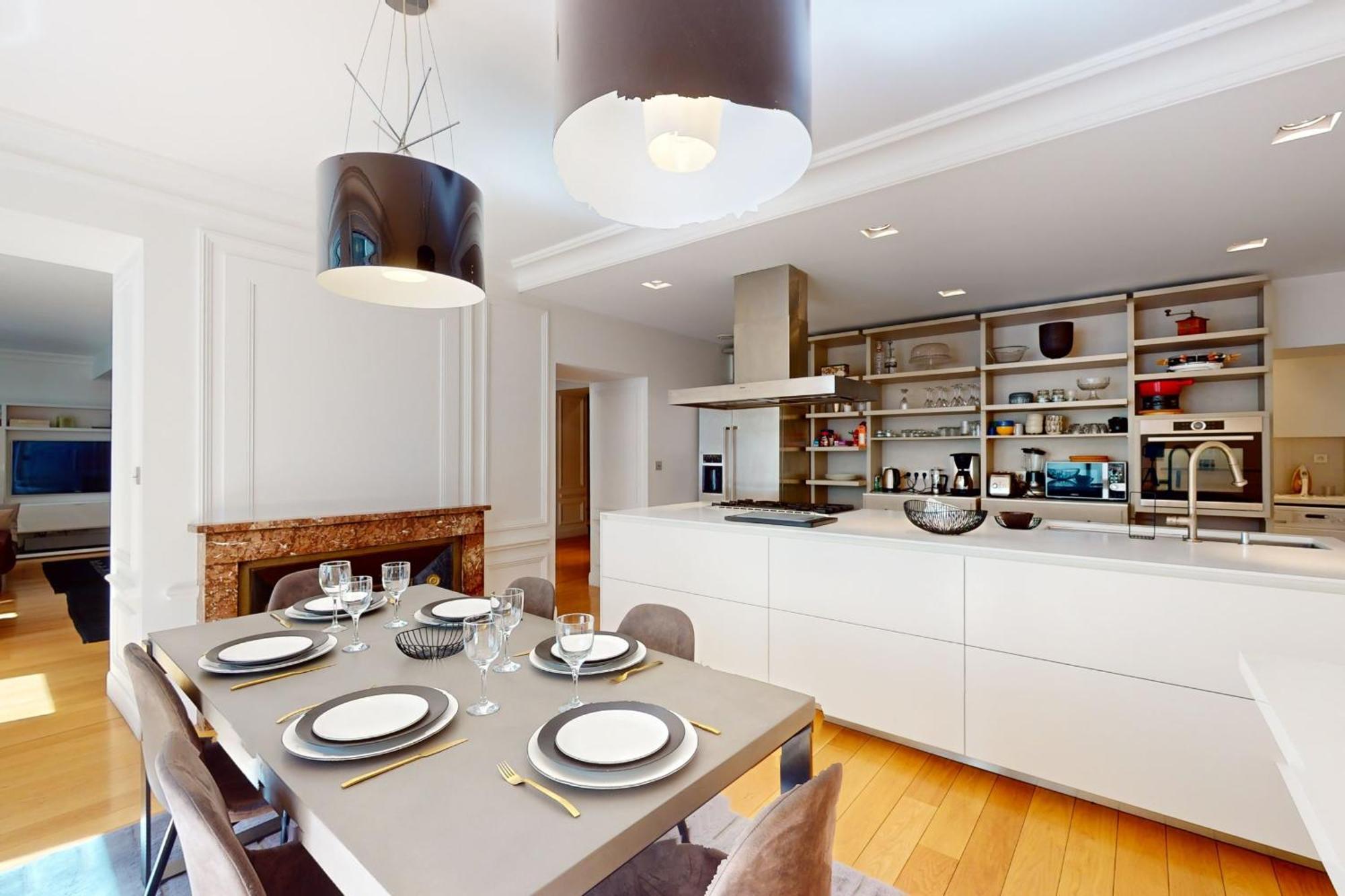 Le N 10 - Of 200 Sqm With Patio Of 35 Square Meters In Old Town Annecy