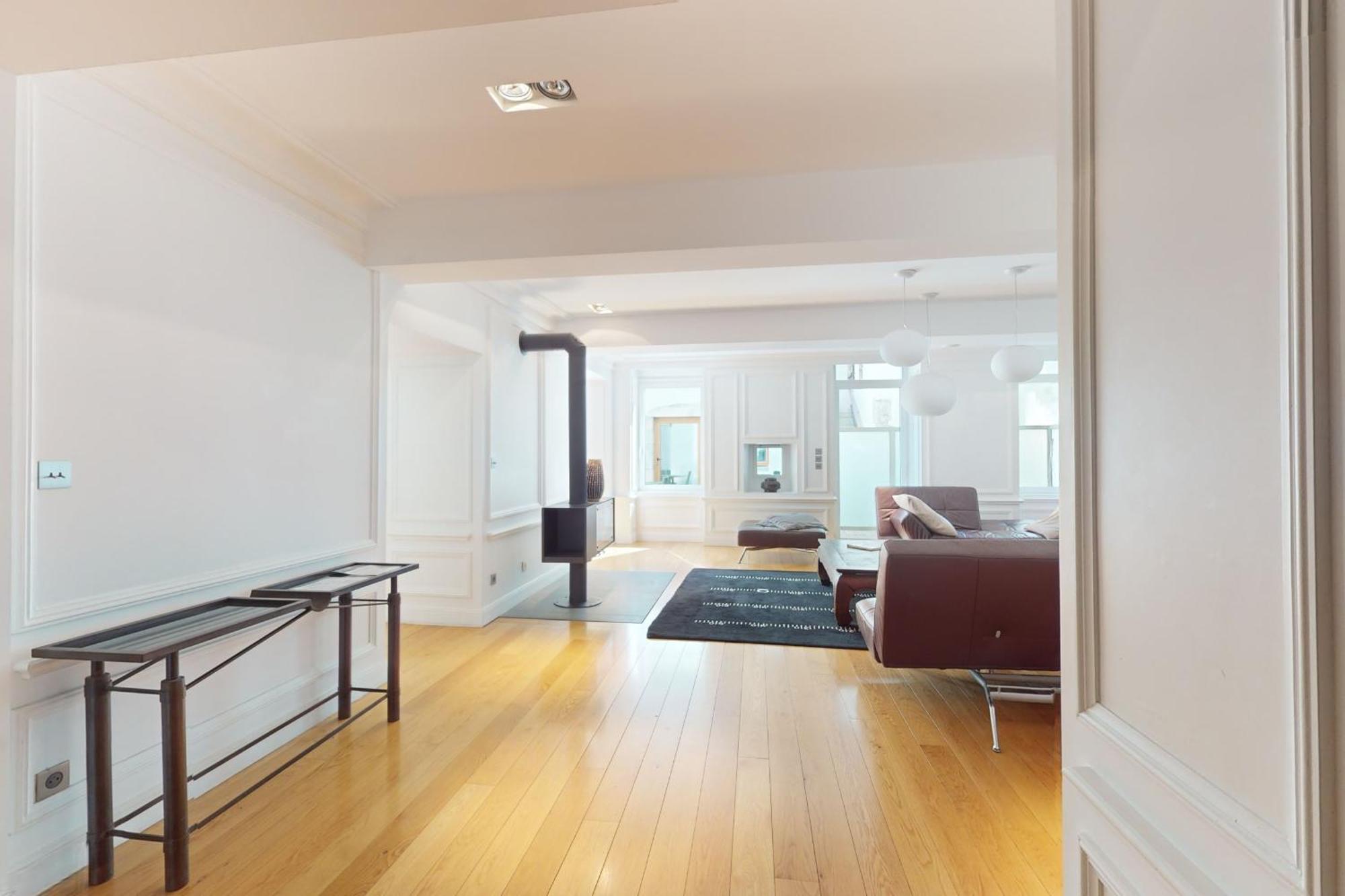 Le N 10 - Of 200 Sqm With Patio Of 35 Square Meters In Old Town Apartment *