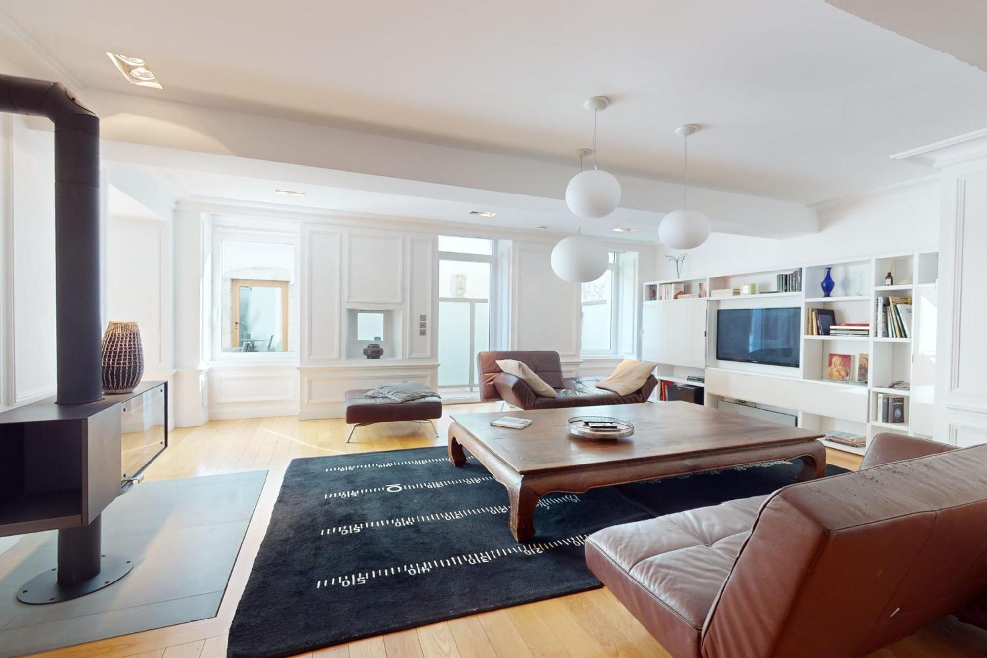 Le N 10 - Of 200 Sqm With Patio Of 35 Square Meters In Old Town *