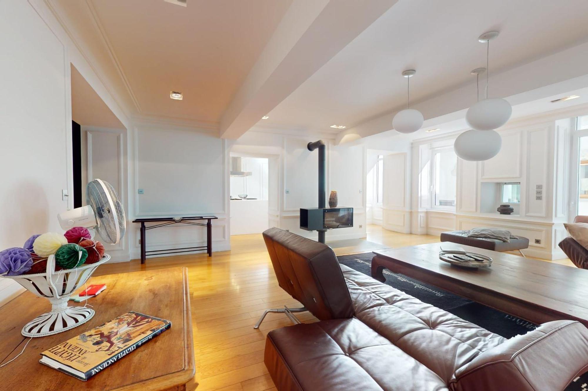 Le N 10 - Of 200 Sqm With Patio Of 35 Square Meters In Old Town Apartment