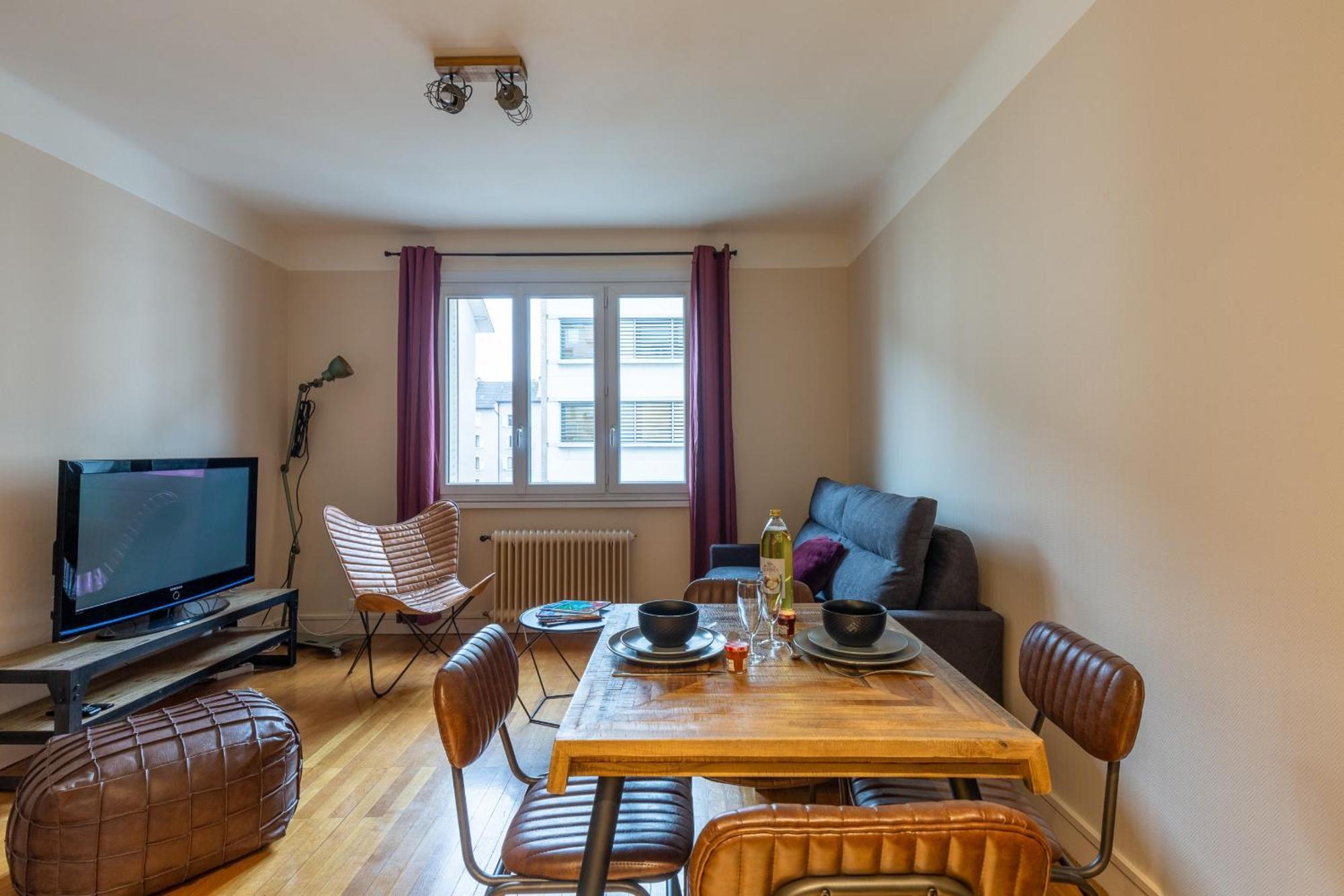 La Marmotte: 2 Persons, Center And Lake, 3* *