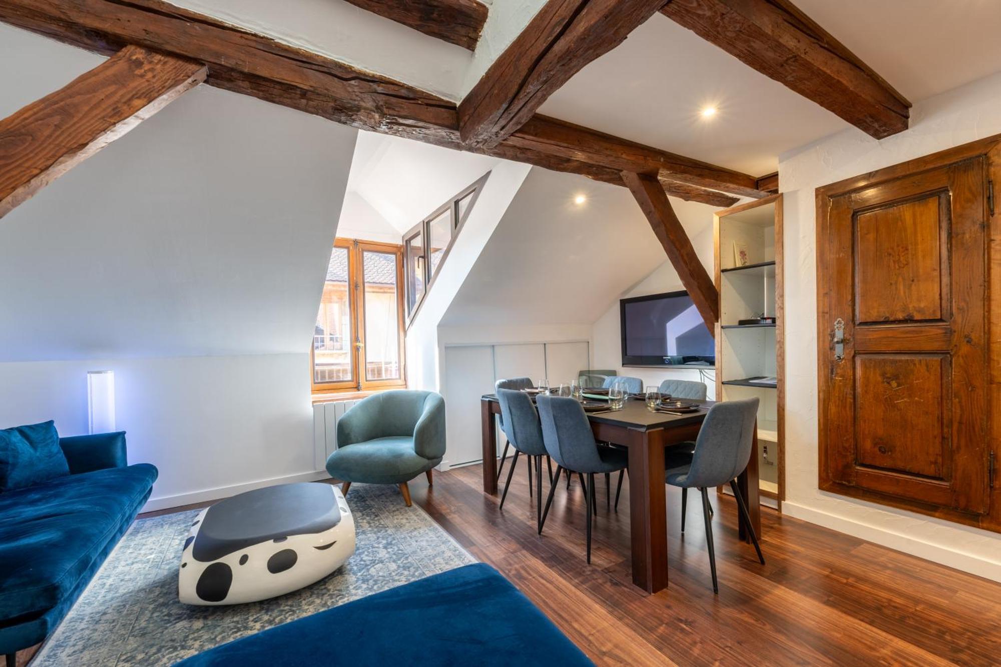 Sous Les Toits D'annecy, Un Irresistible Pour 1 A 6 Personnes En Plein Coeur De Apartment Annecy