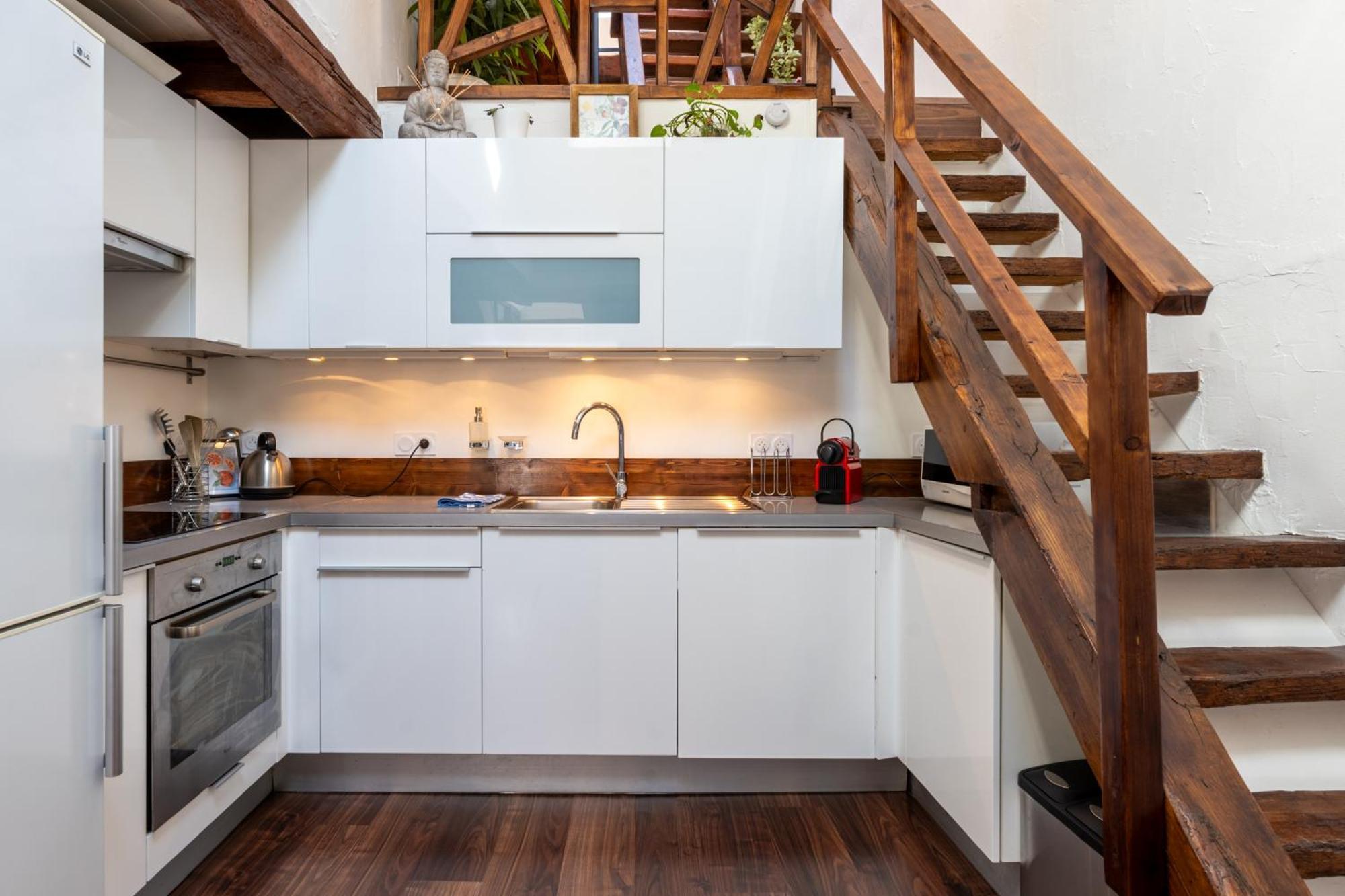 Apartment Sous Les Toits D'annecy, Un Irresistible Pour 1 A 6 Personnes En Plein Coeur De Annecy