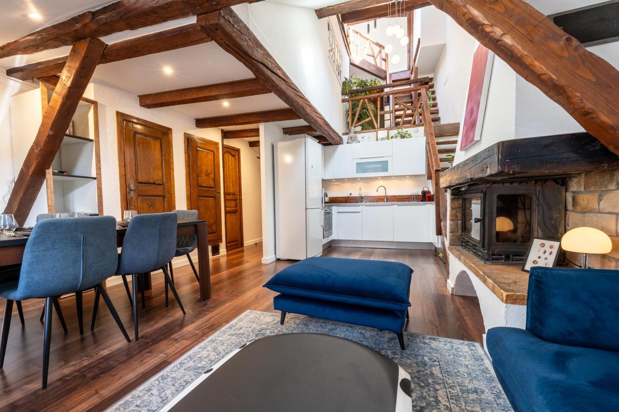 Sous Les Toits D'annecy, Un Irresistible Pour 1 A 6 Personnes En Plein Coeur De Annecy