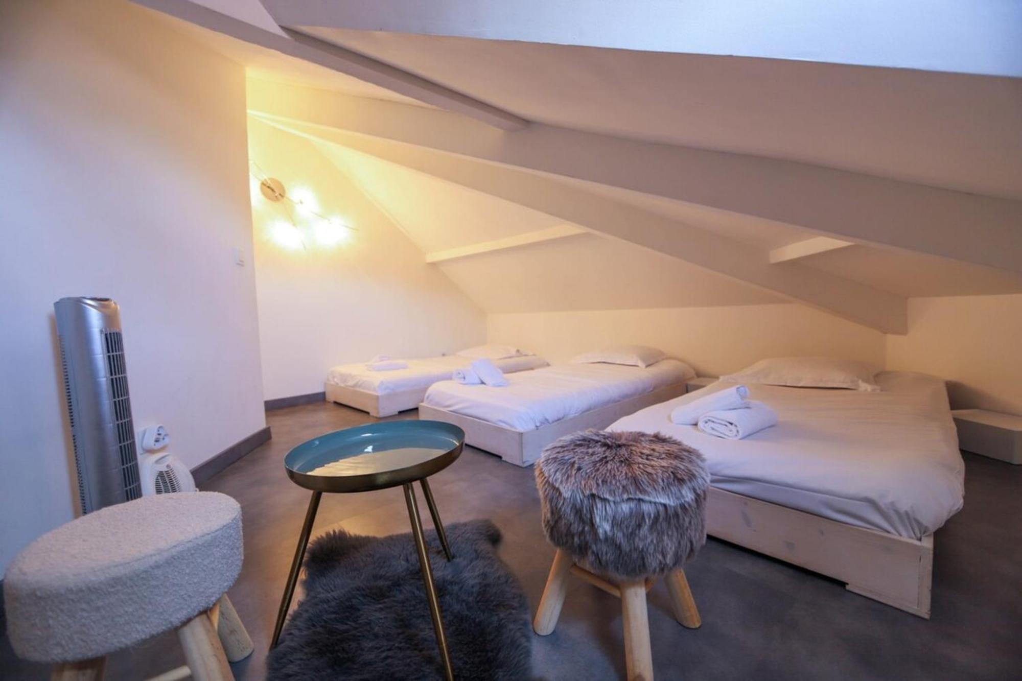 2 Bd With Sauna In The Center Of *