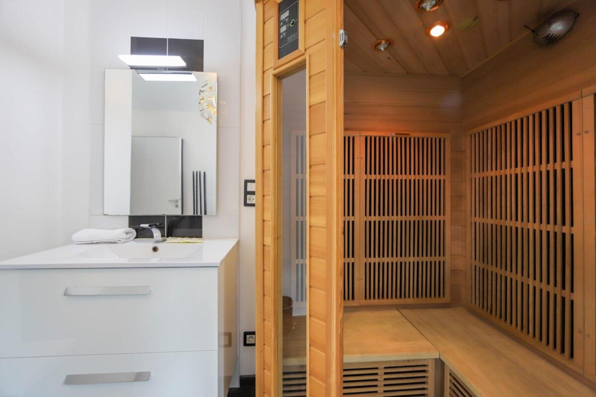 2 Bd With Sauna In The Center Of Apartamento Annecy
