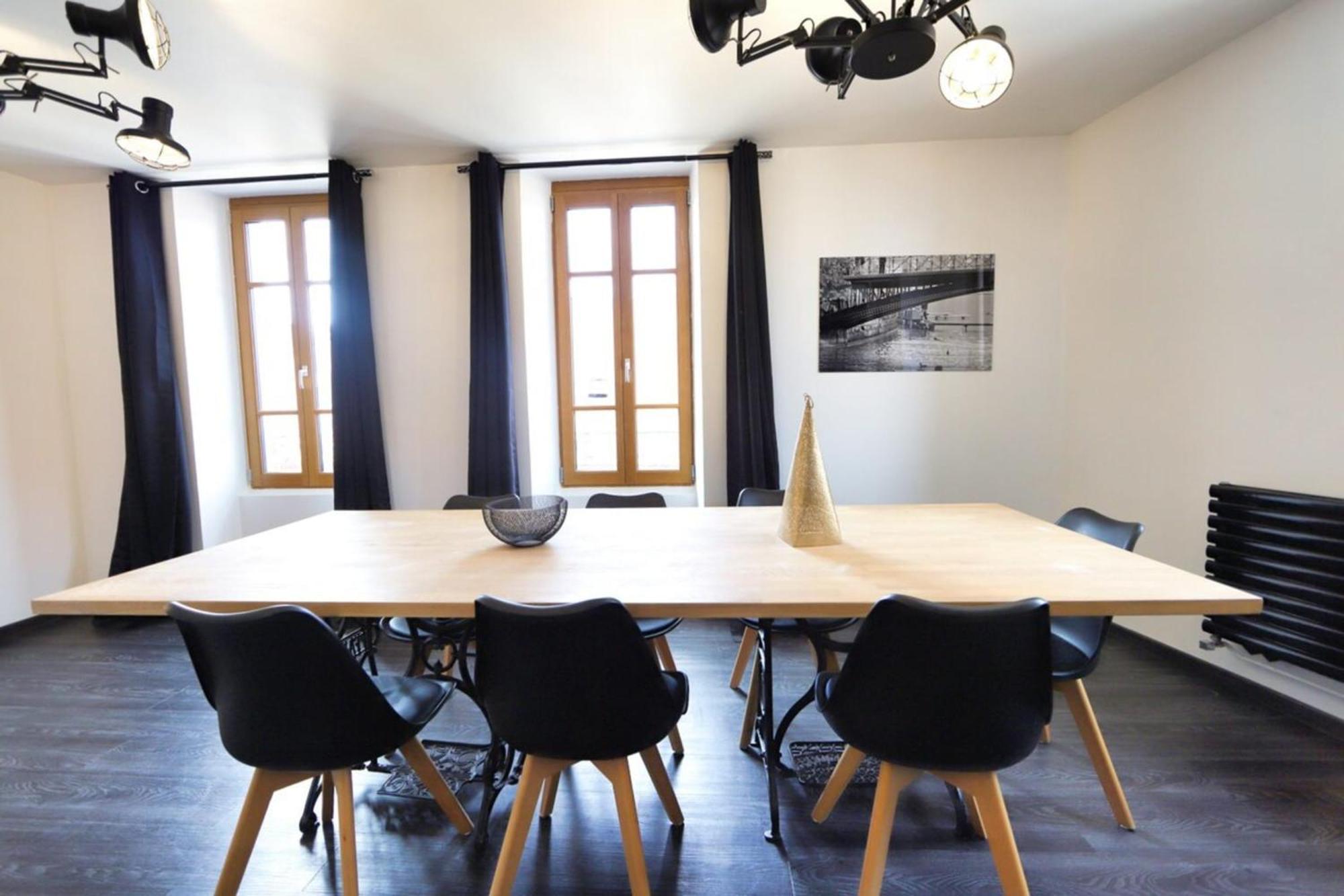 2 Bd With Sauna In The Center Of Apartment