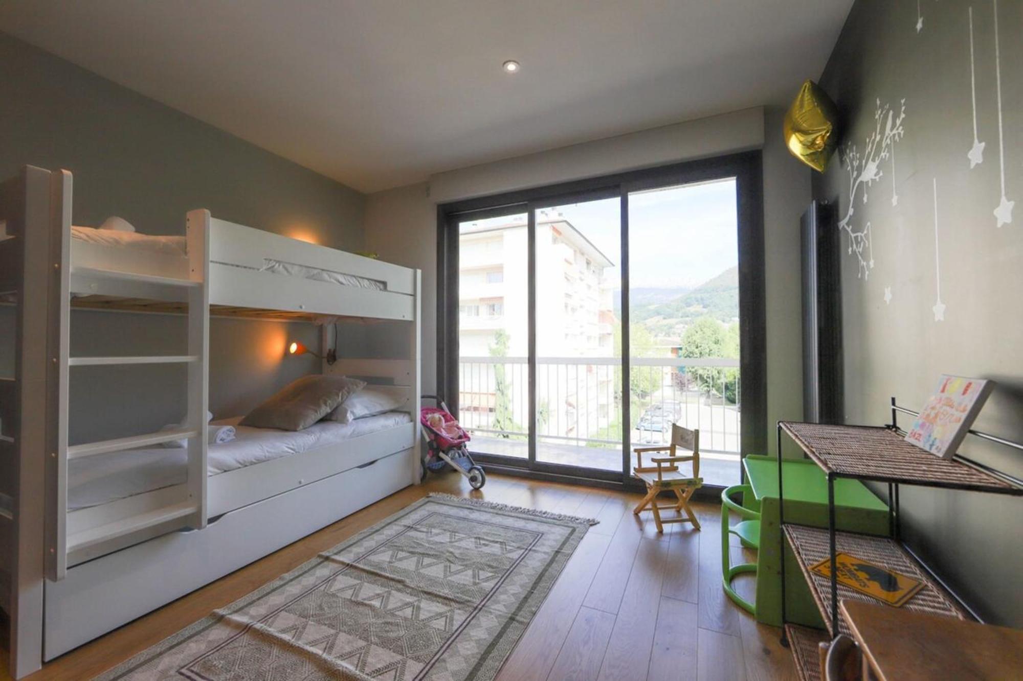 Le Superbe - T4 Avec Parking A 5 Min Du - 4 Appartement