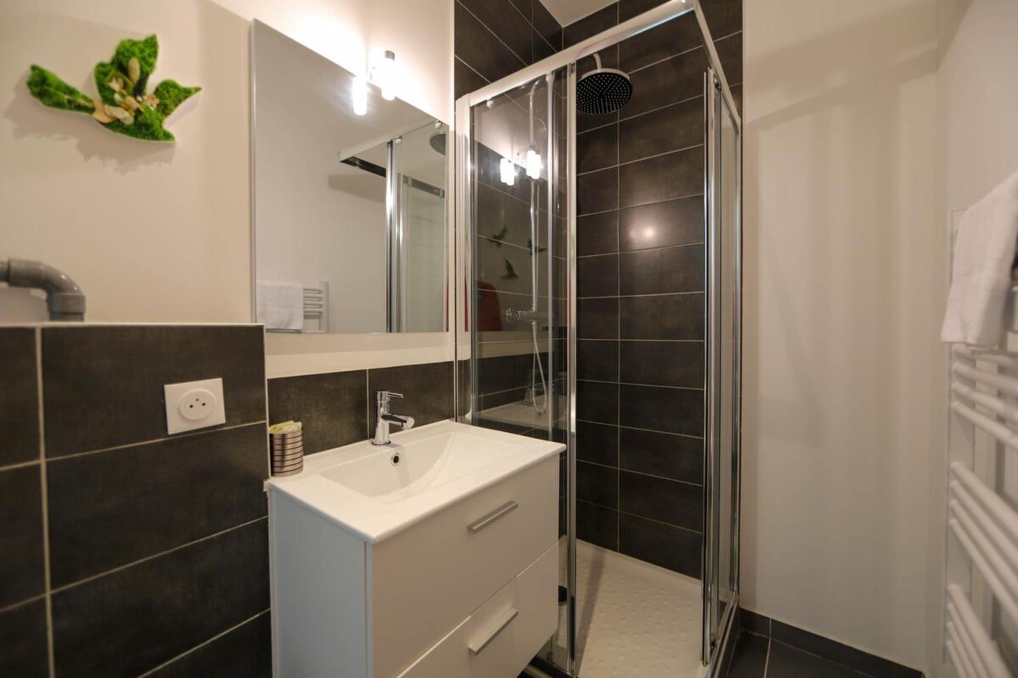 Appartement Le Petit Plus - Studio Confortable Avec Parking