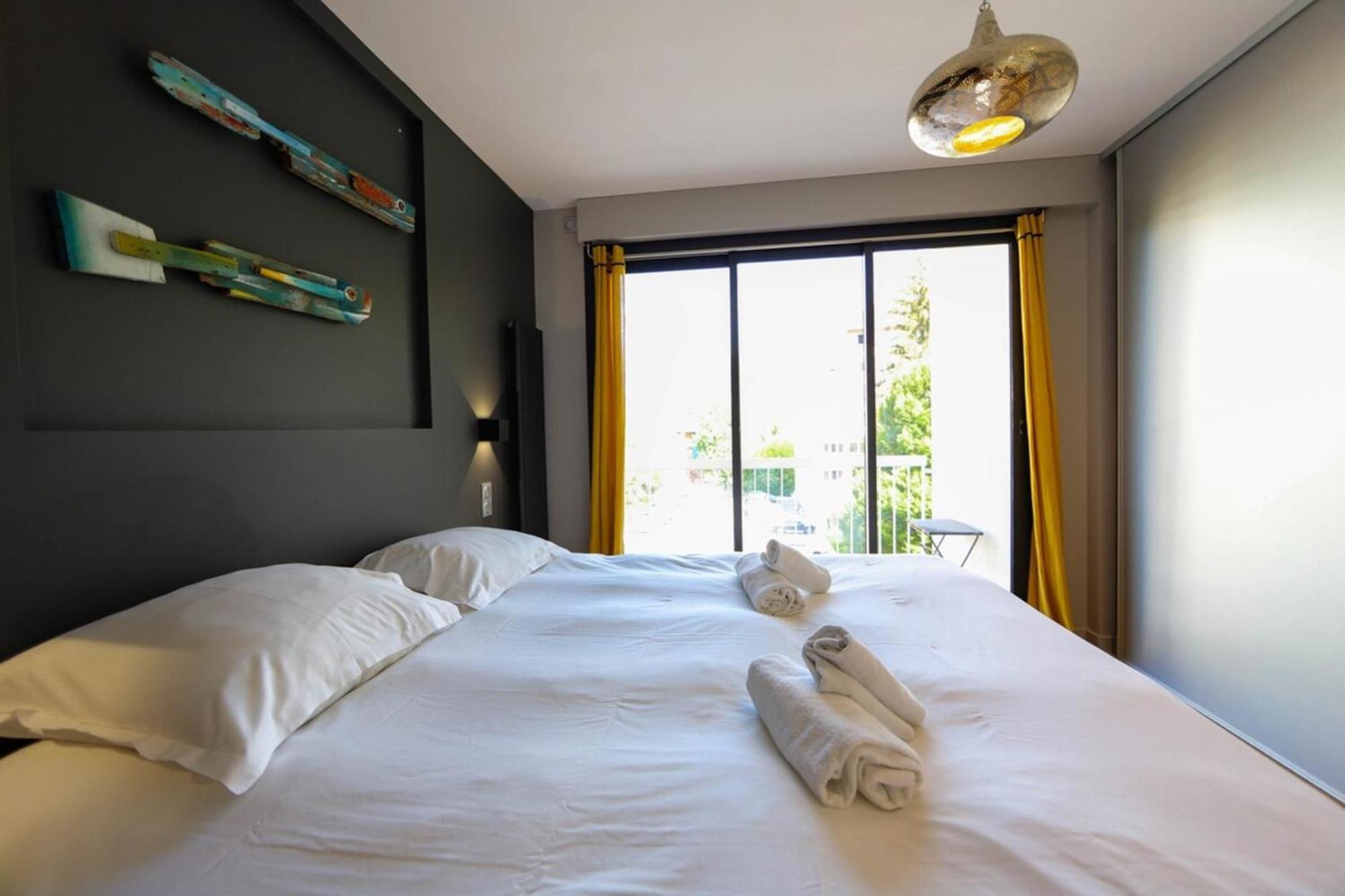 Le Superbe - T4 Avec Parking A 5 Min Du - 4 Appartement Annecy