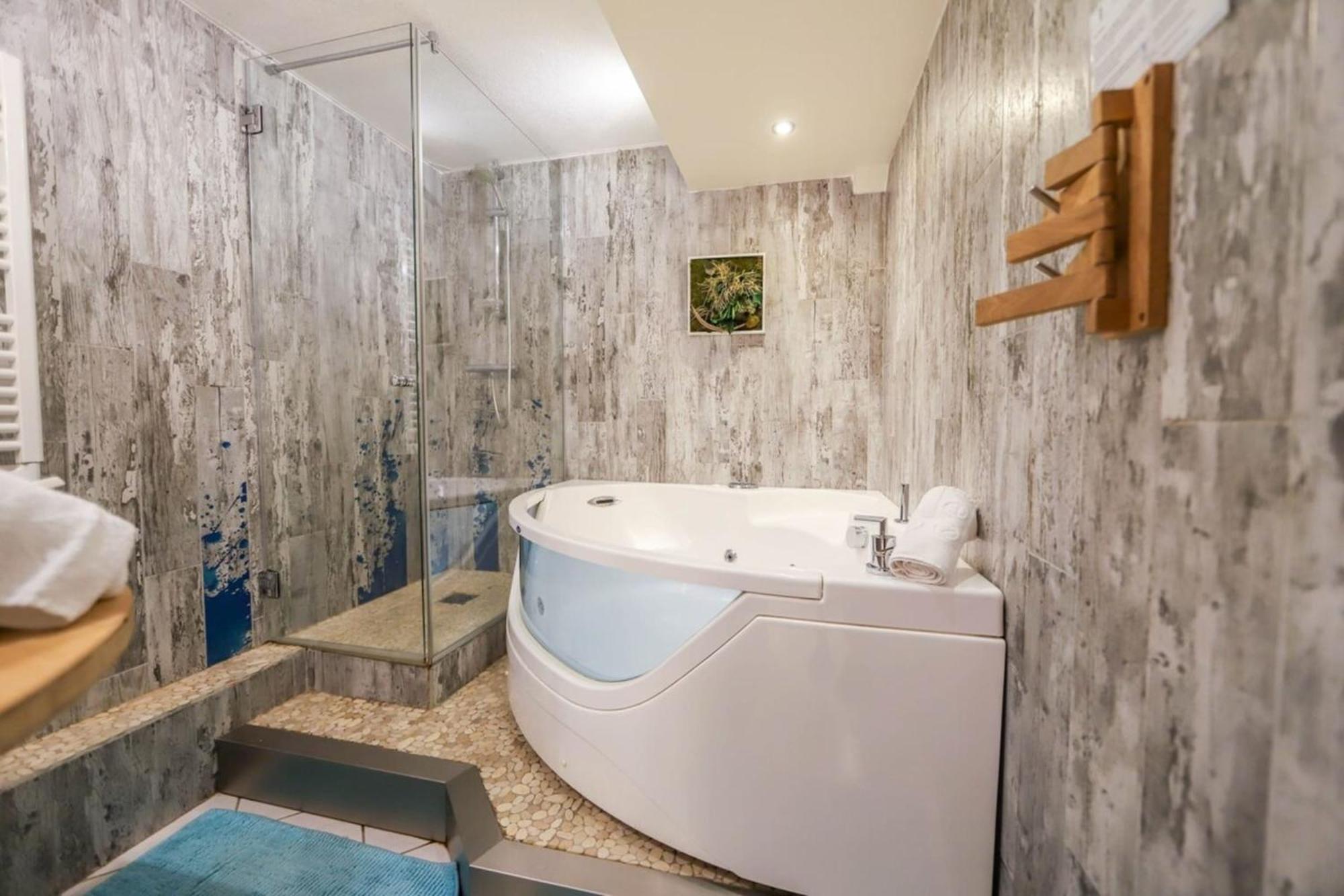 Le Cocon - Lofts & Lakes Certified 4-stars
