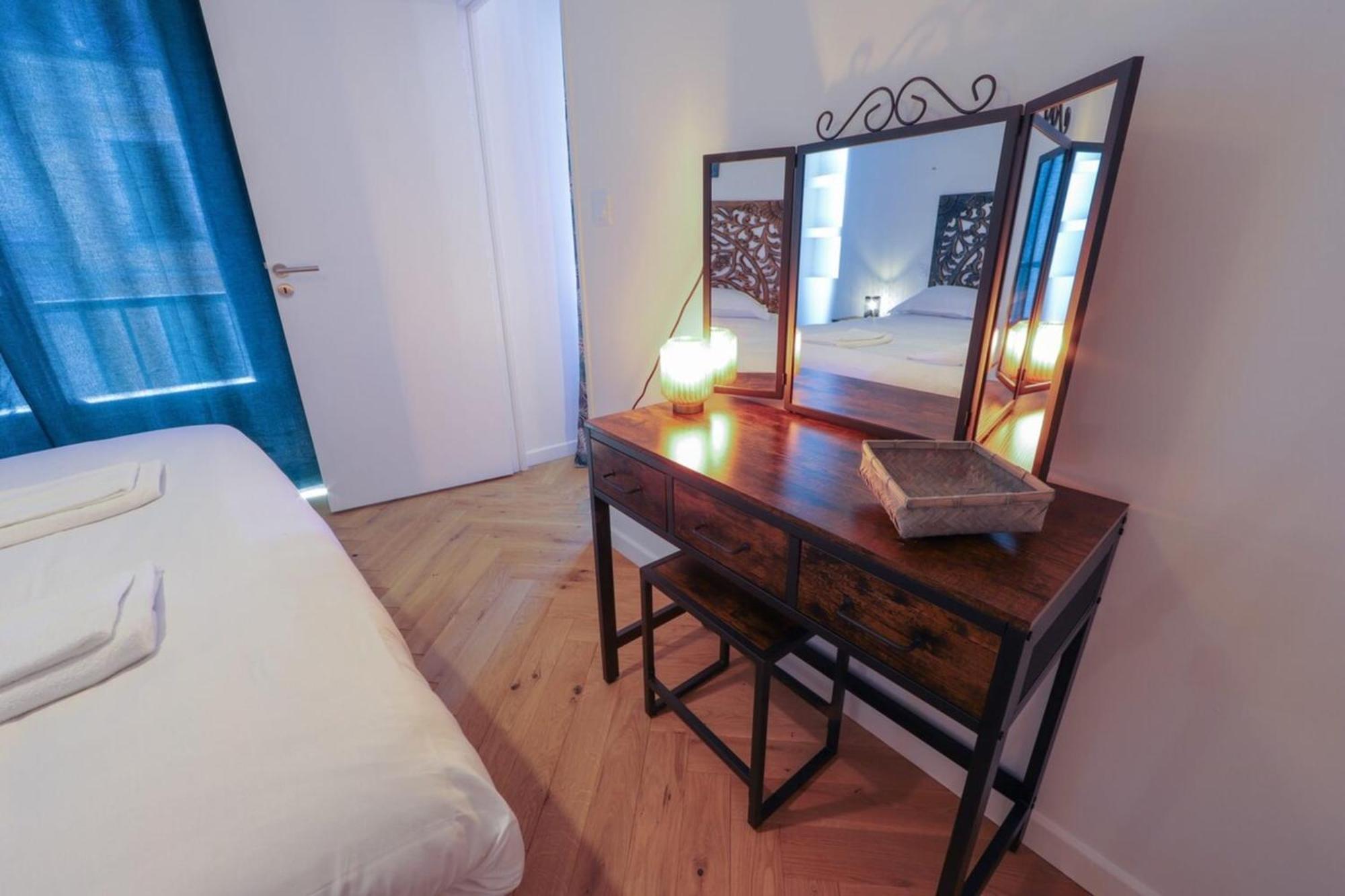 Apartment Cozy Along The River - Downtown & Terrace - 4 *