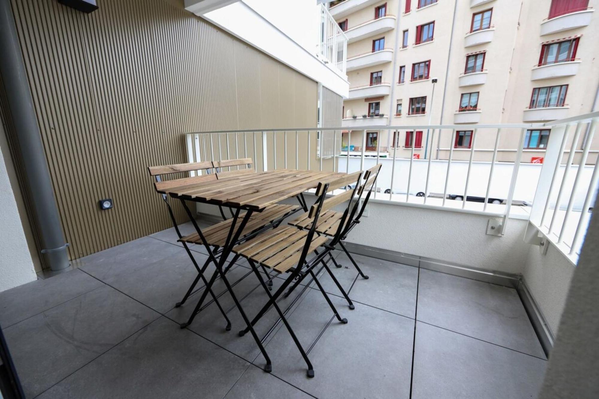 Le - 1-bedroom With Private Garage Apartment Annecy