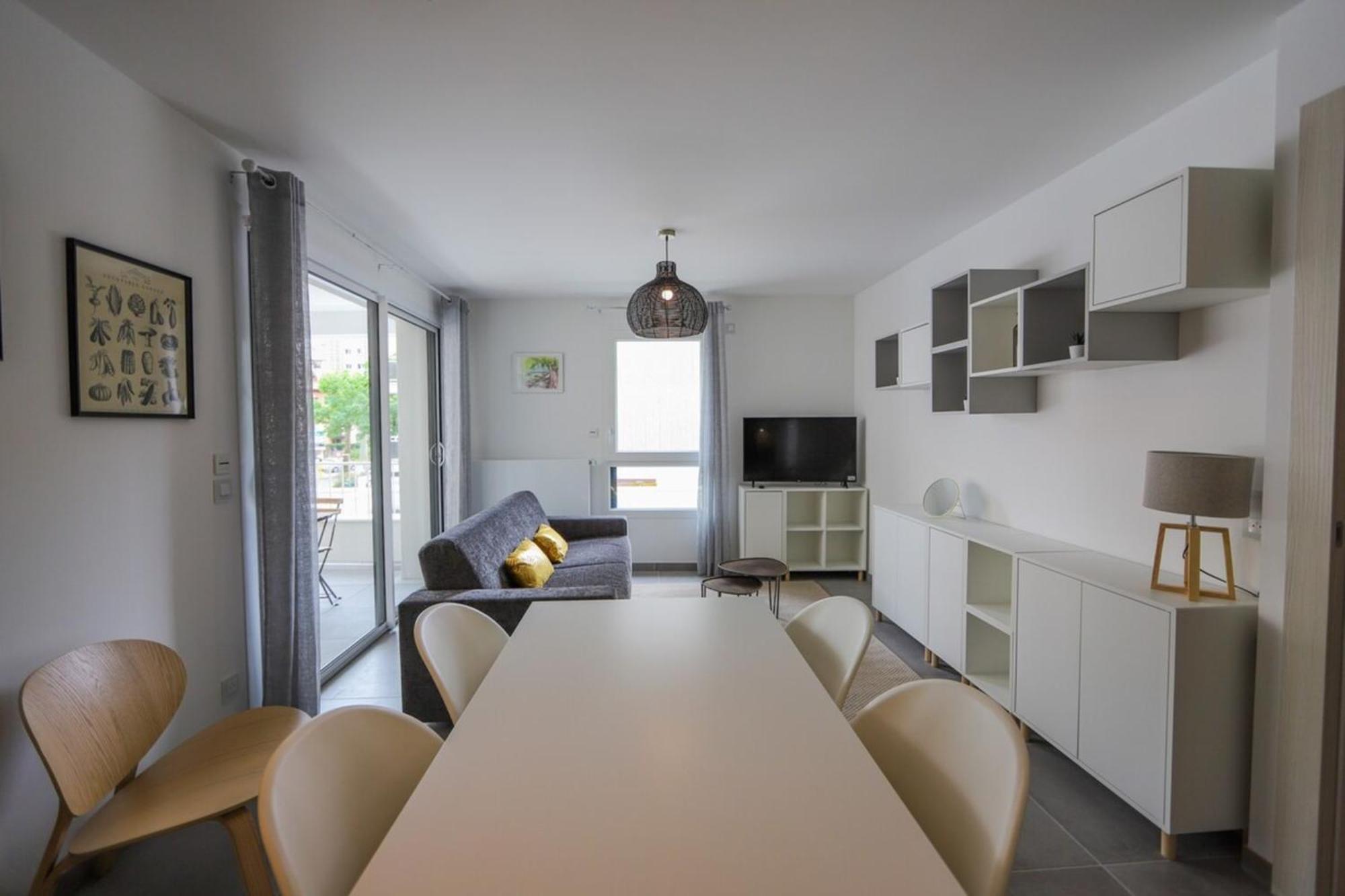 Le - 1-bedroom With Private Garage Apartment Annecy