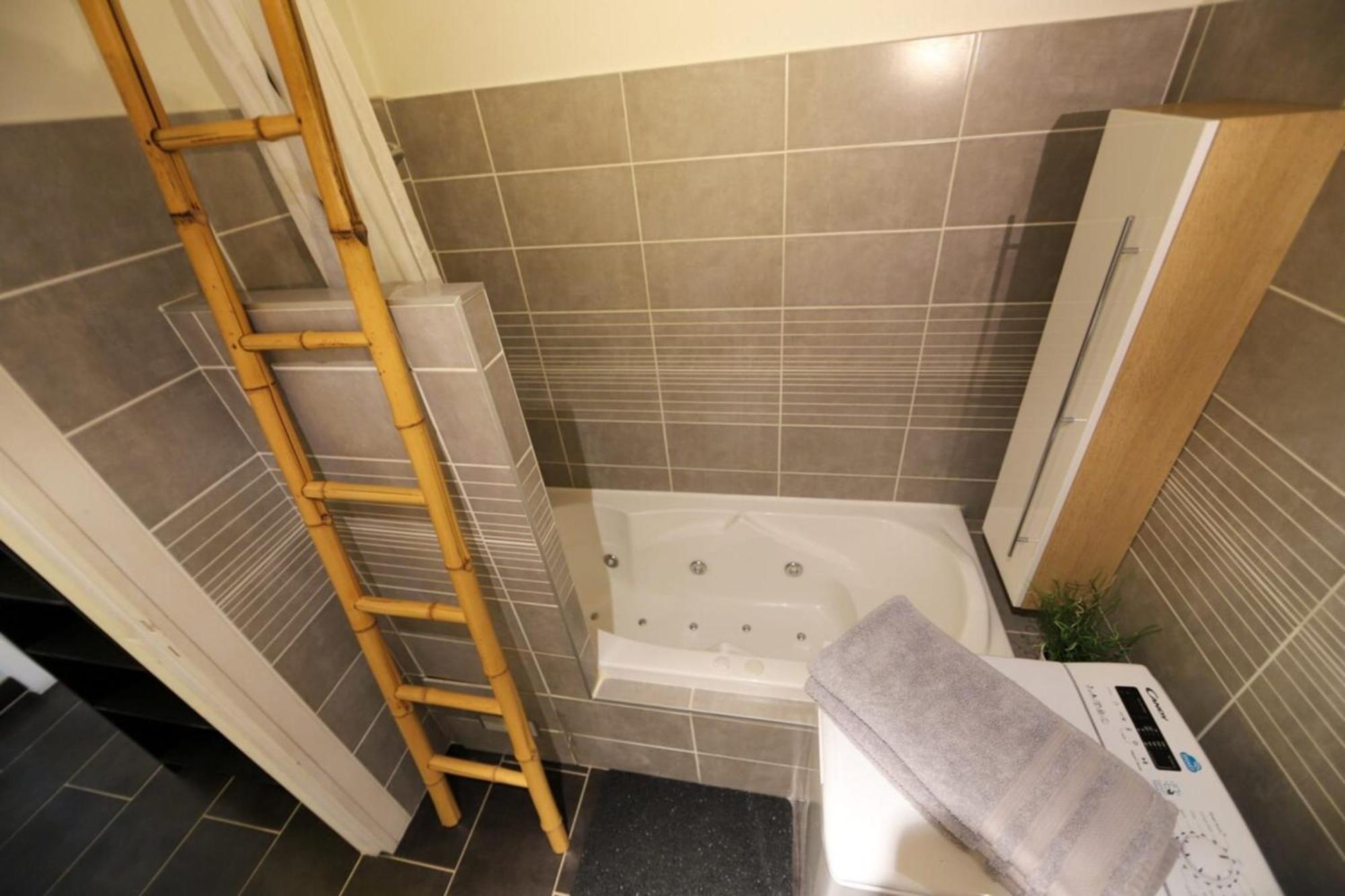 Le Rhone Apartment *