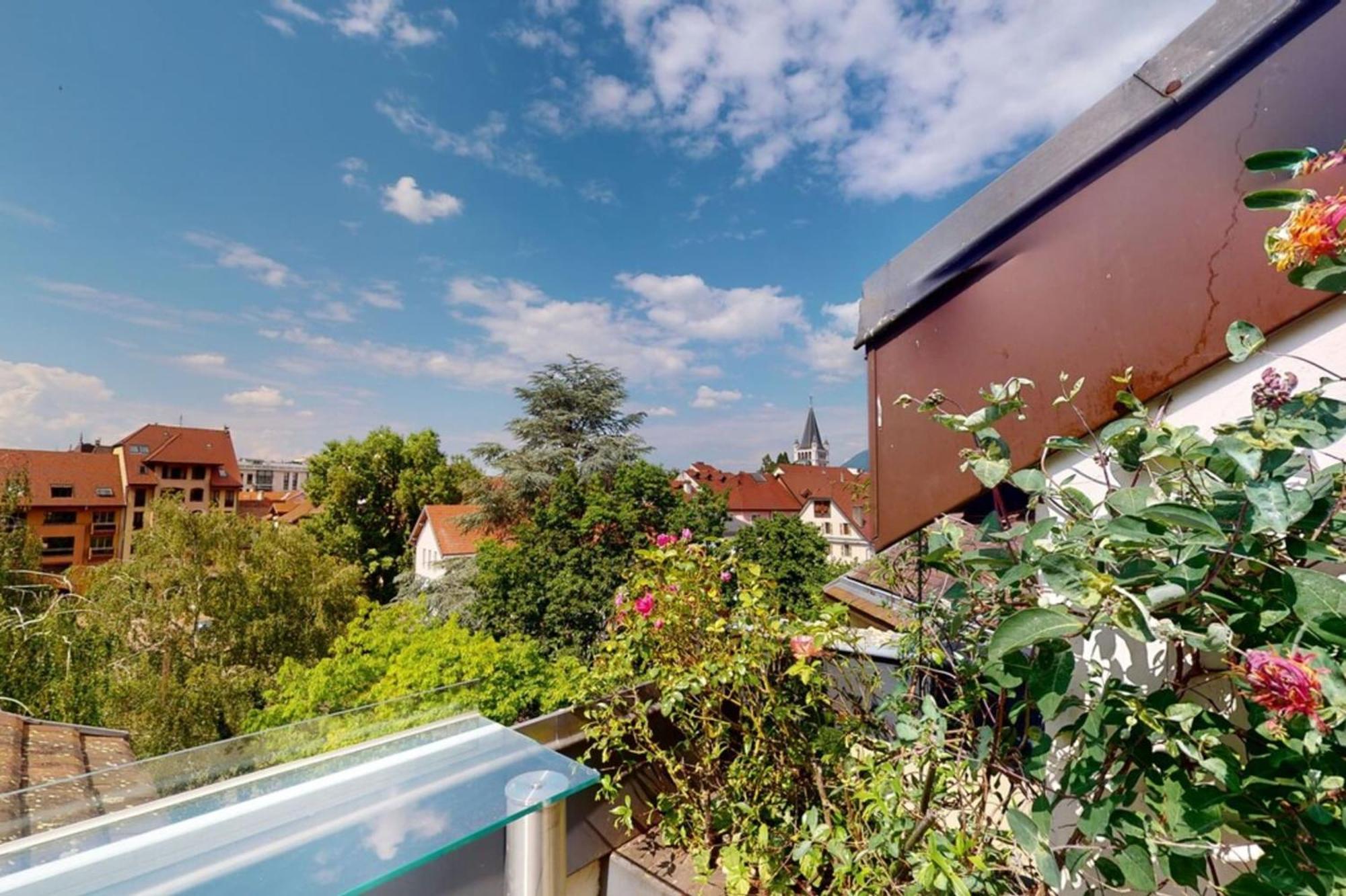 L'agathe-vieille Pietonne Apartment *
