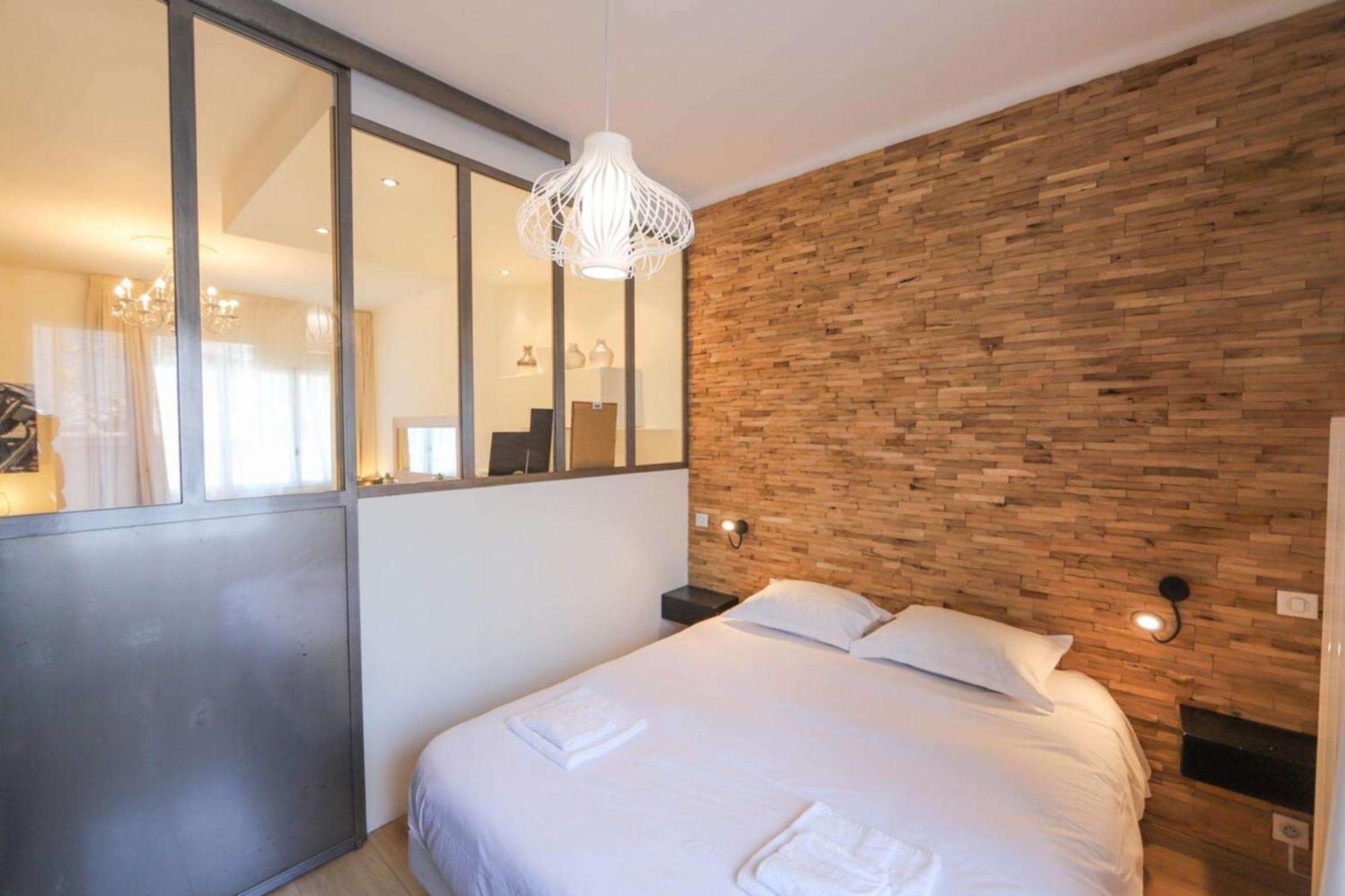 Apartment W Car Park Near Downtown And