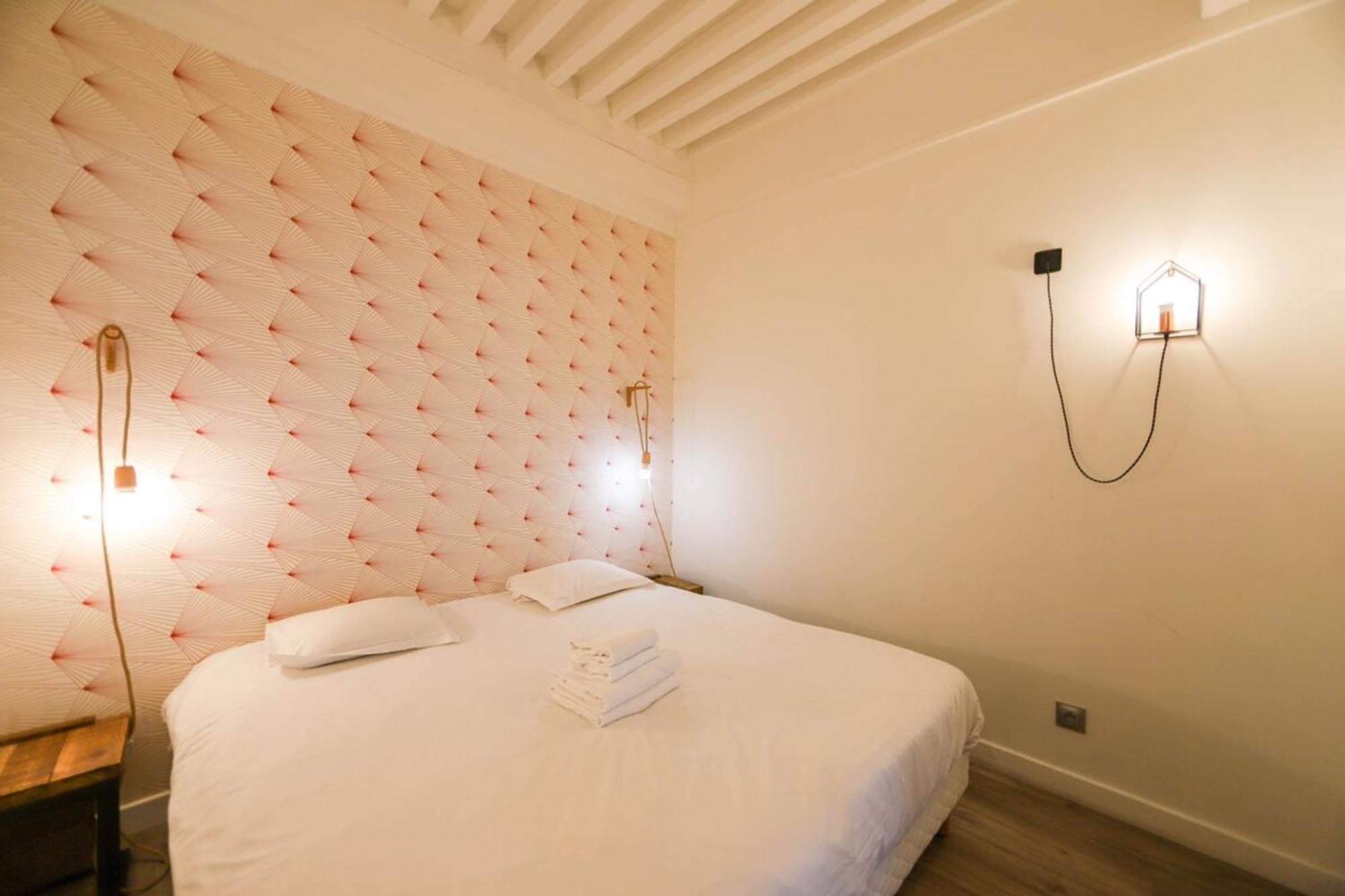 55 M2 With Big Terrace In Downtown * Annecy