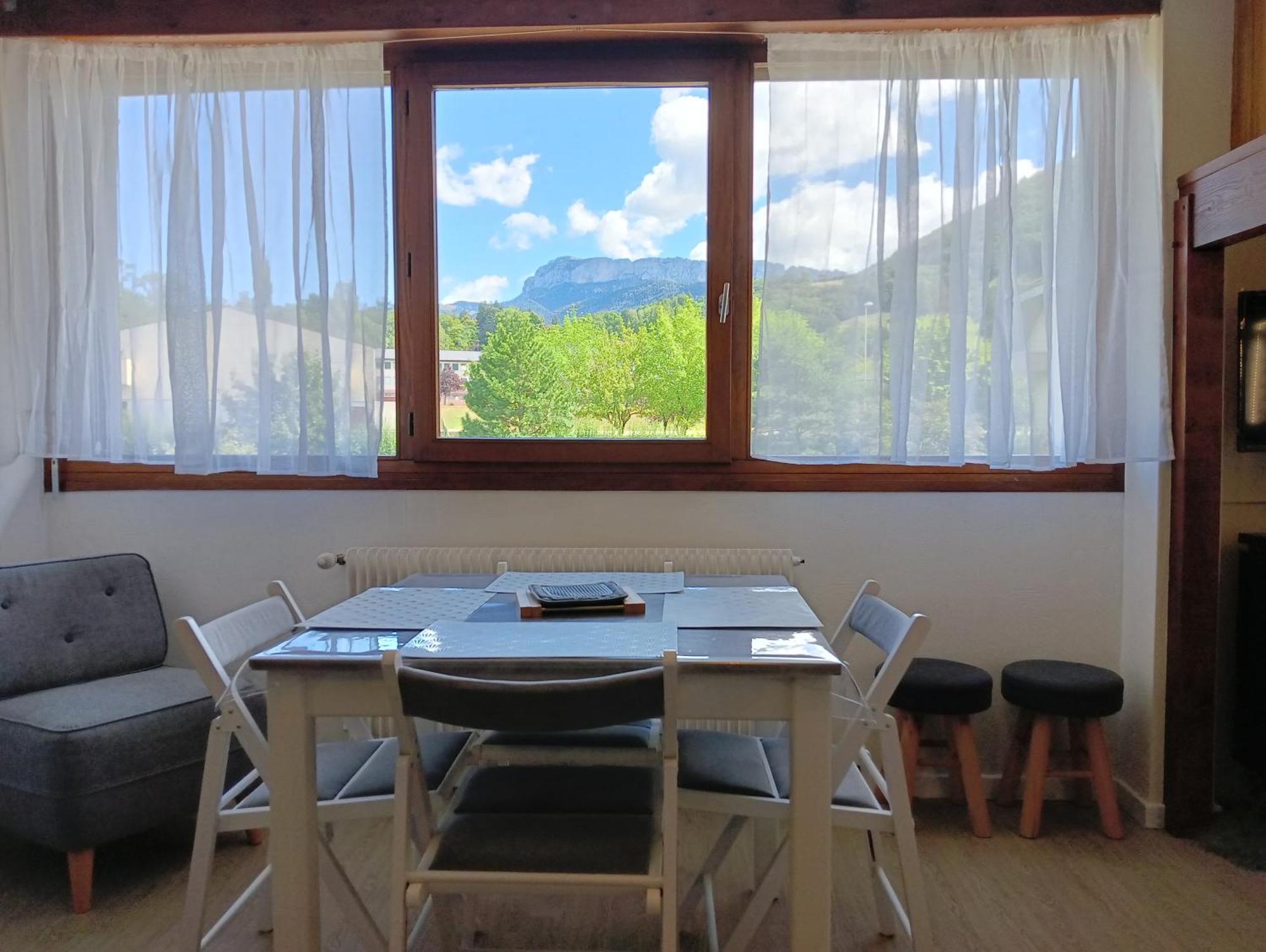 La Marjolaine Apartment *