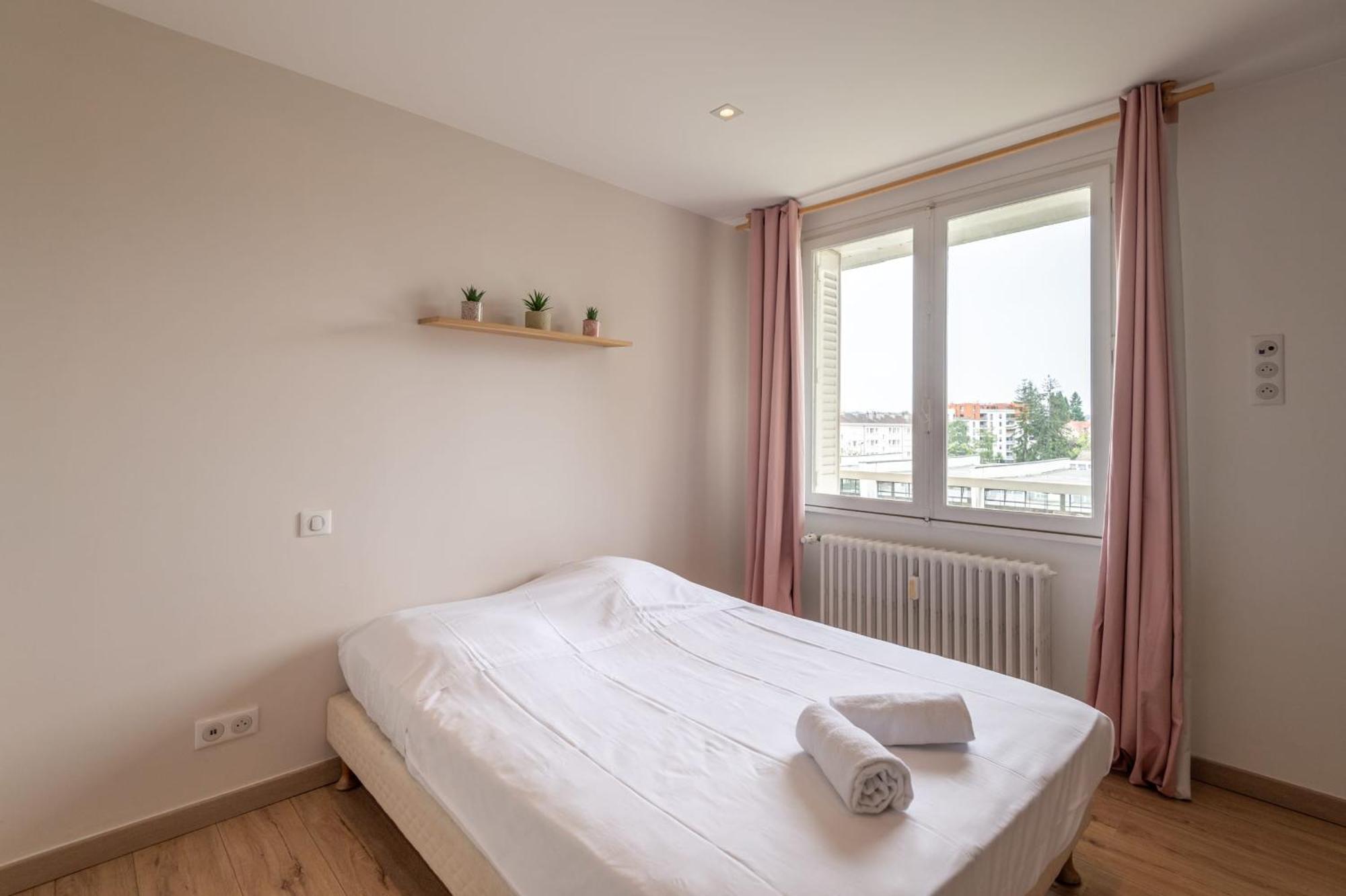 Apartment Beautiful 5 Minutes From The