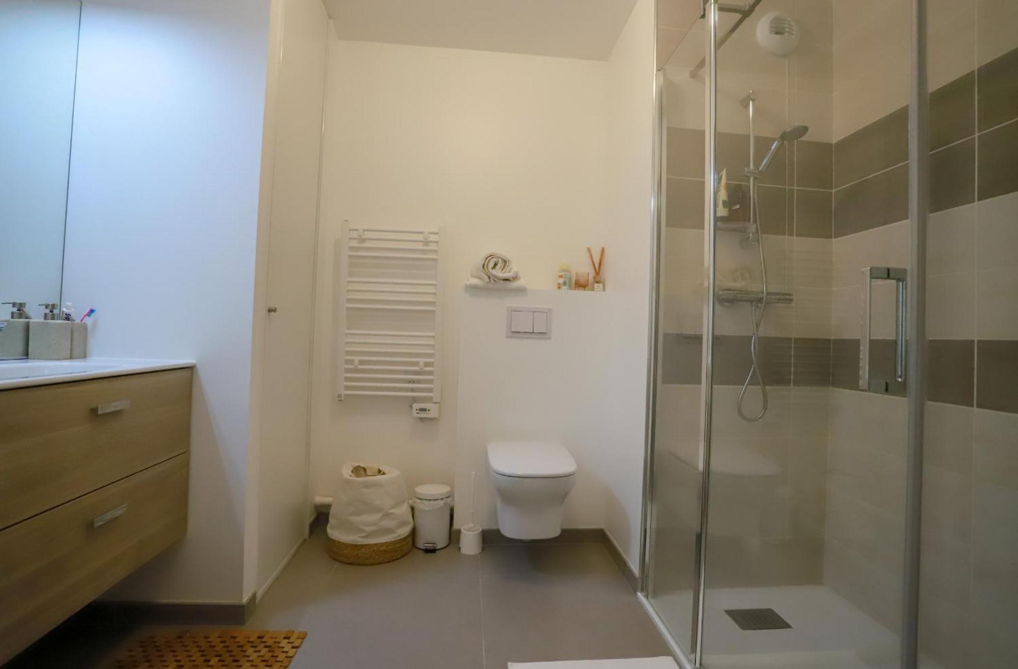 Gambetta Calme Et Confort Avec Balcon A Apartment