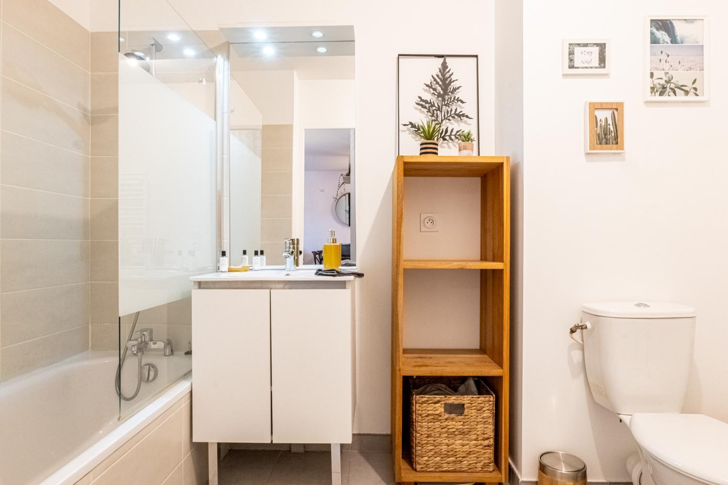 L'elegance : Grande Chambre/stationnement Apartment Annecy
