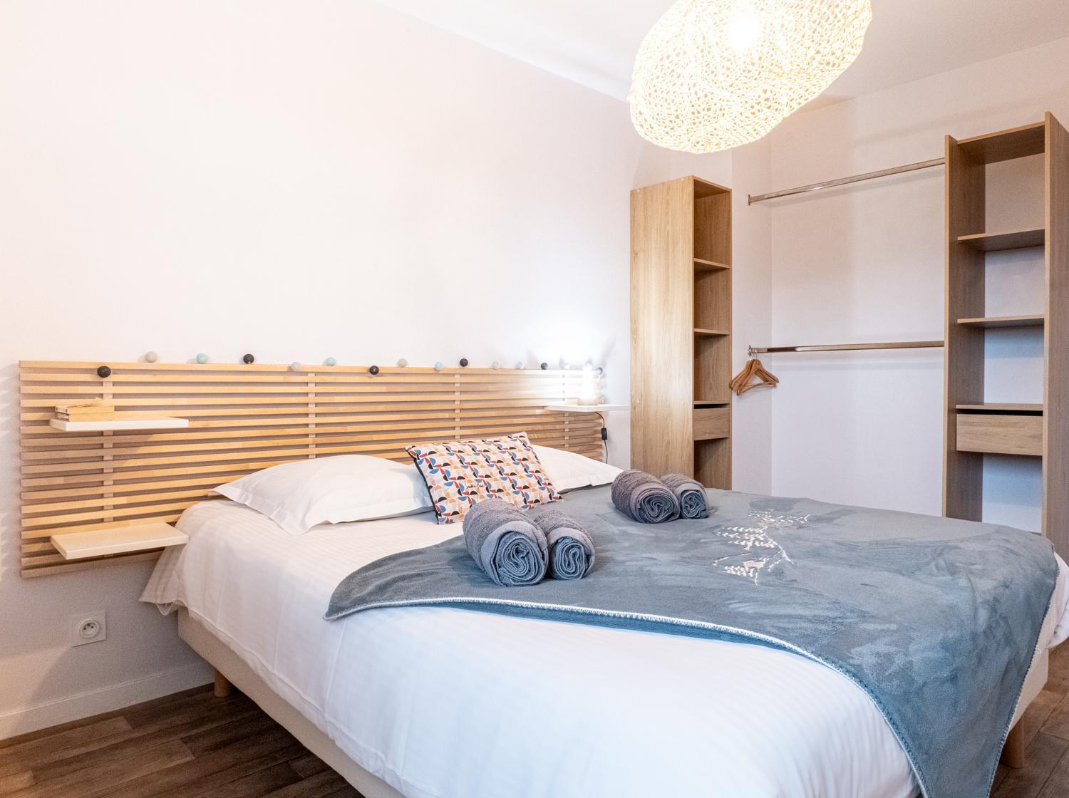 L'elegance : Grande Chambre/stationnement Apartment Annecy