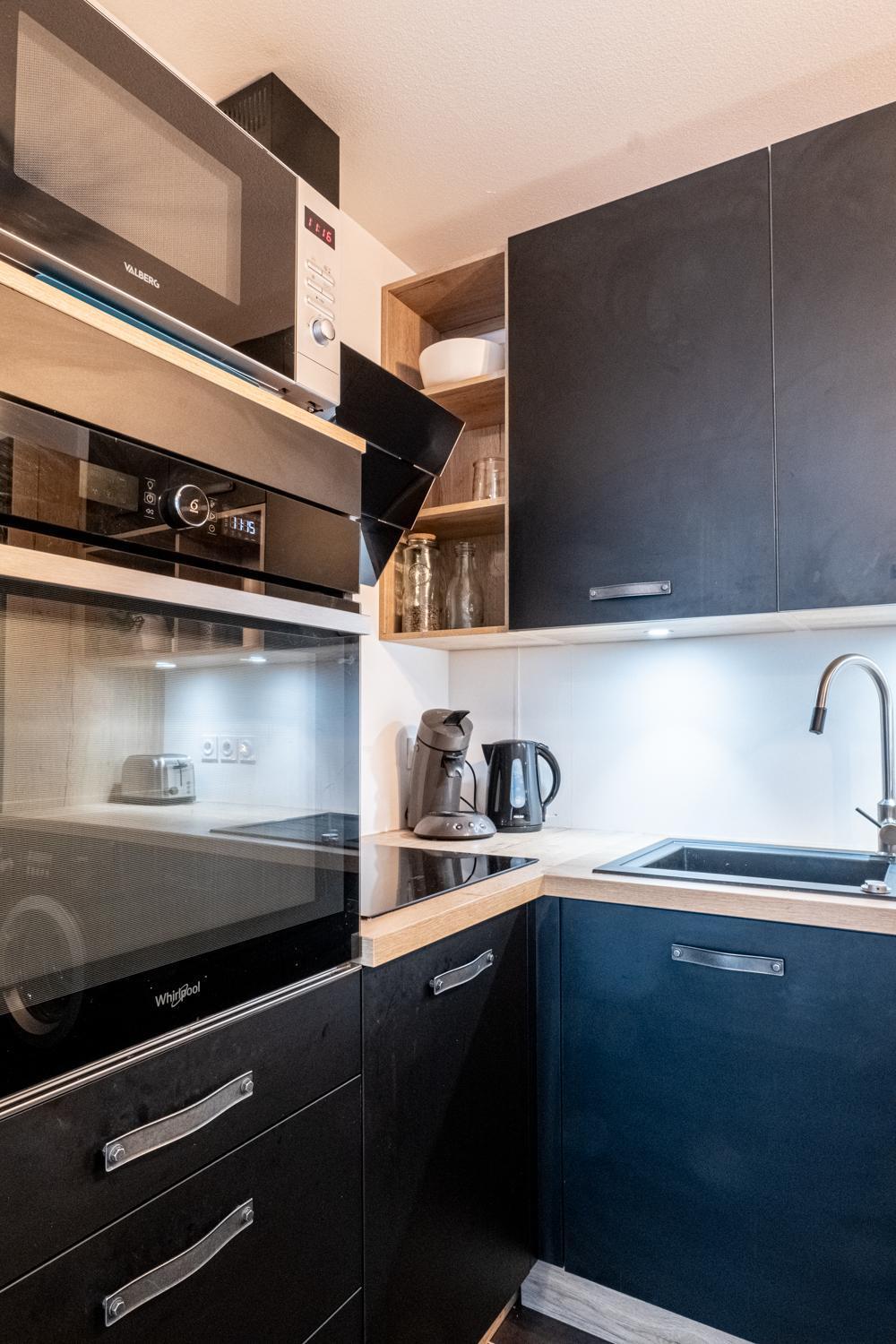 L'elegance : Grande Chambre/stationnement *