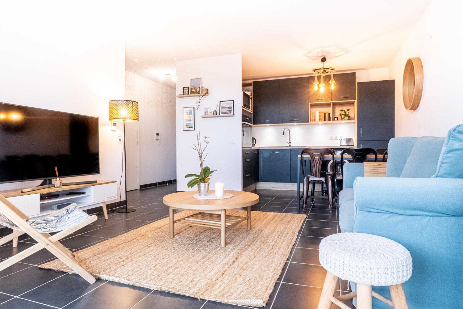 Apartment L'elegance : Grande Chambre/stationnement *