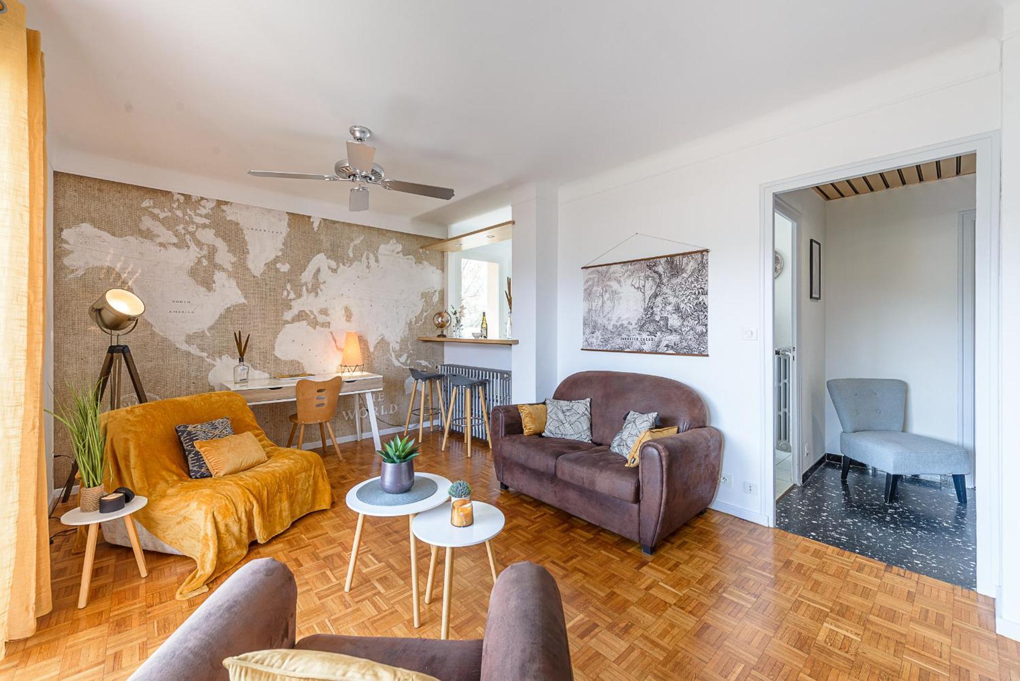 L'explorer, Vue Chateau Et Visitation, Exclusivite Lla Selections By Location *