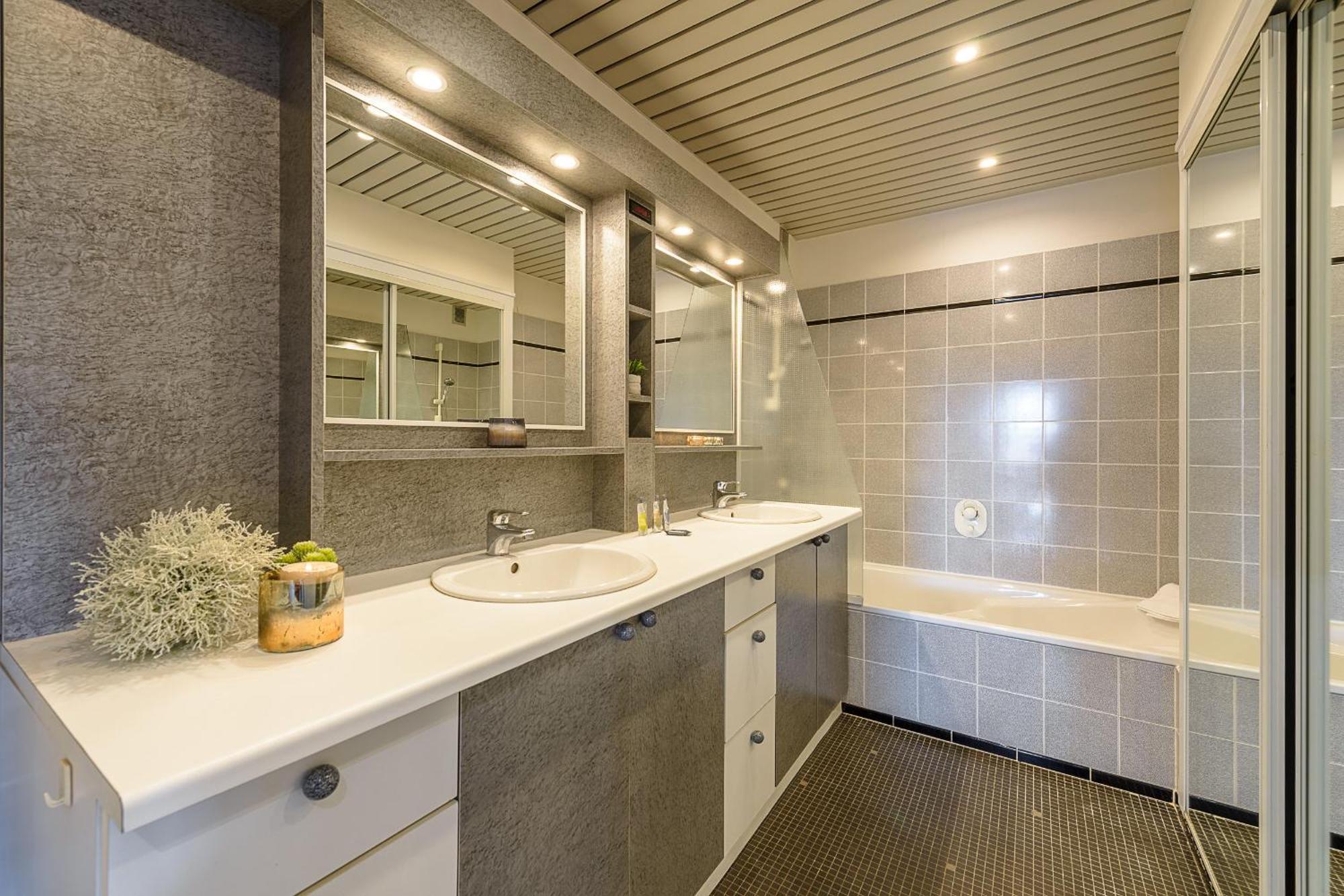 L'explorer, Vue Chateau Et Visitation, Exclusivite Lla Selections By Location Apartment