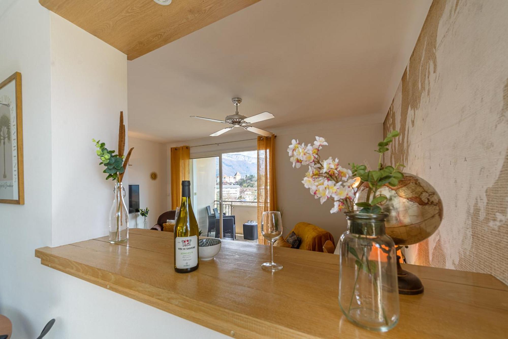 L'explorer, Vue Chateau Et Visitation, Exclusivite Lla Selections By Location Apartment *