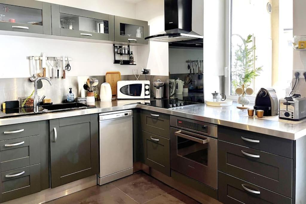 Sur Le Thiou, Cosy 2 Pers, En Vieille Apartment *