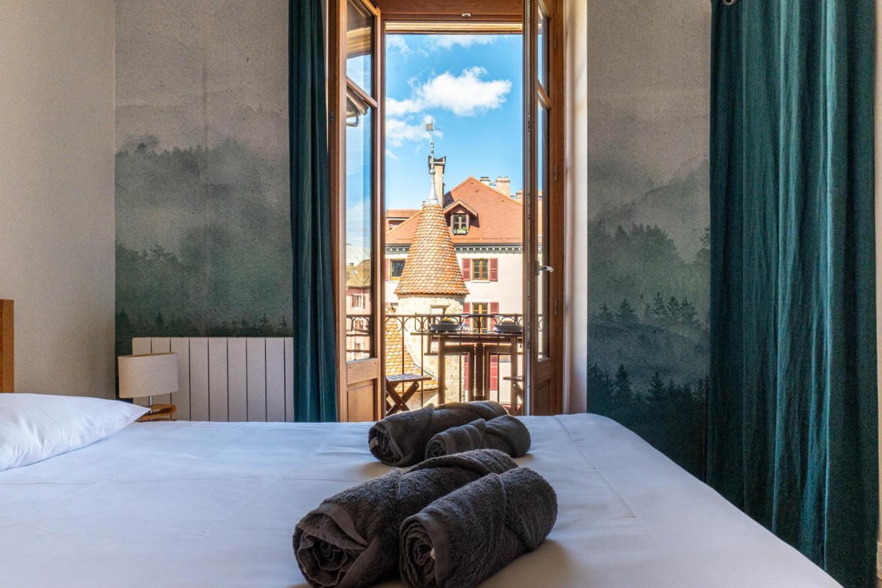 L'isle Perriere - Chambre-balcon-vue * Annecy