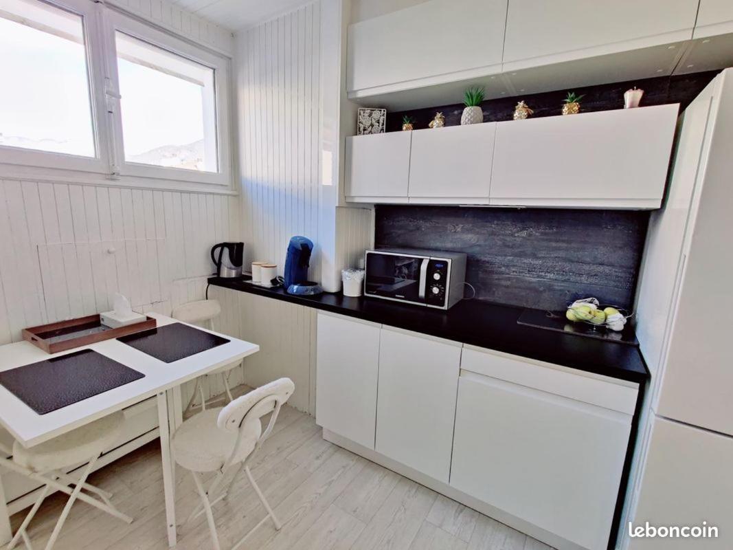 T3 A Apartment *