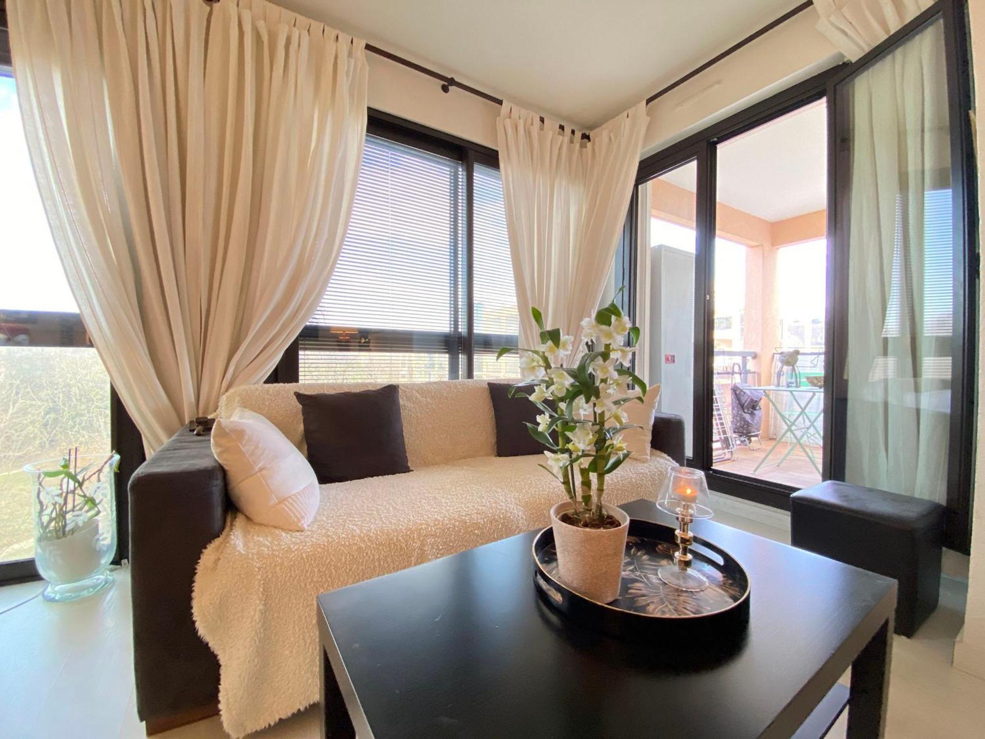 T2 De 60m² A Annecy-le-vieux, Grande Terrasse Amenagee, Proche Et Commerces - Fr-1-432-74 Apartment