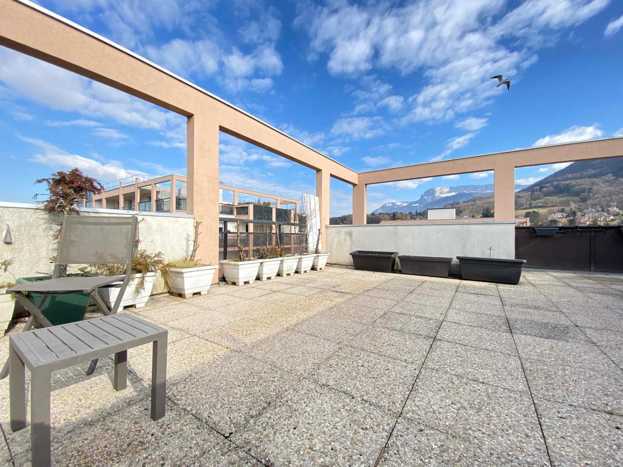T2 De 60m² A Annecy-le-vieux, Grande Terrasse Amenagee, Proche Et Commerces - Fr-1-432-74 * Annecy