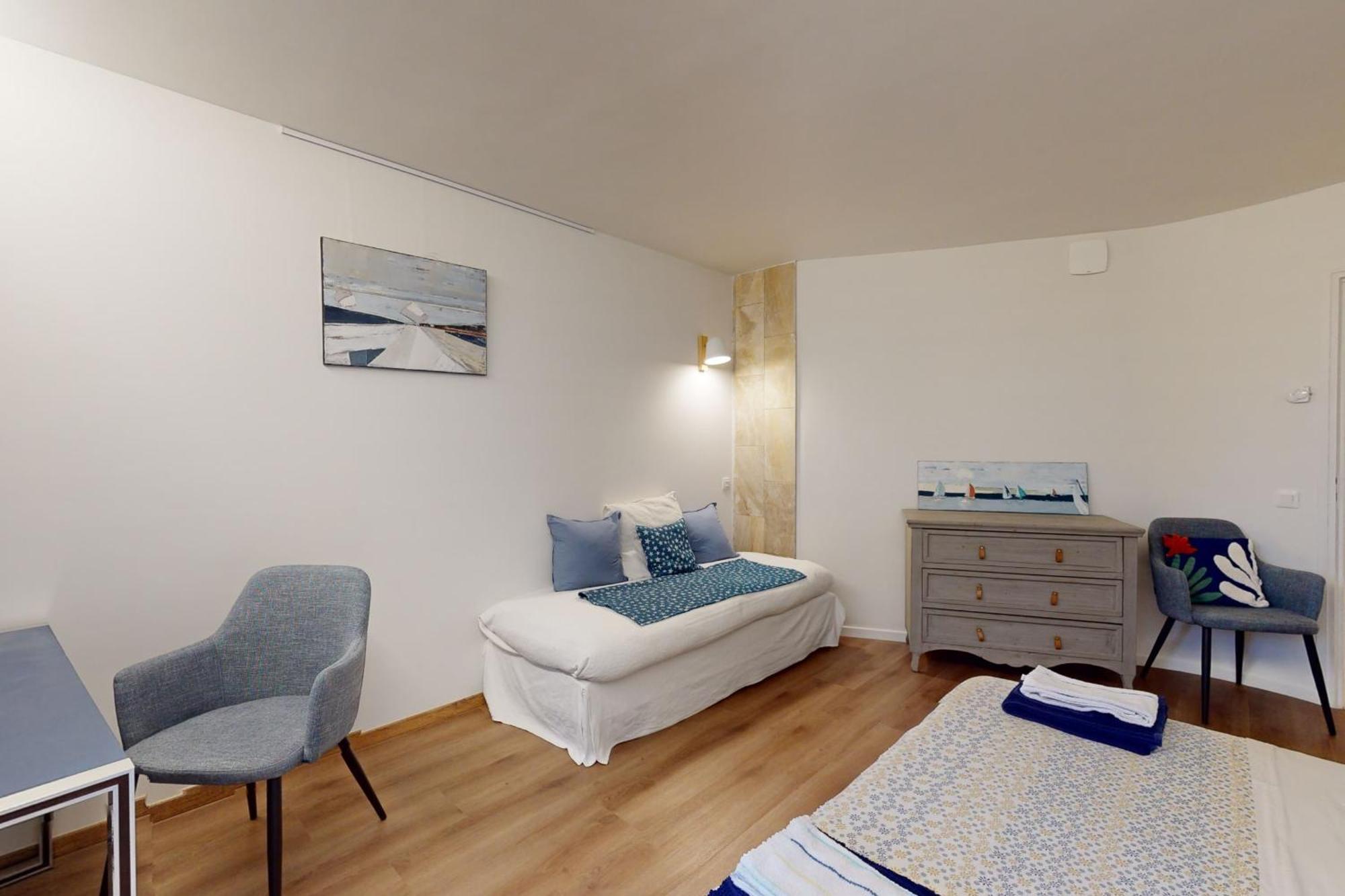 - Beautiful Quiet T3 For 4 People