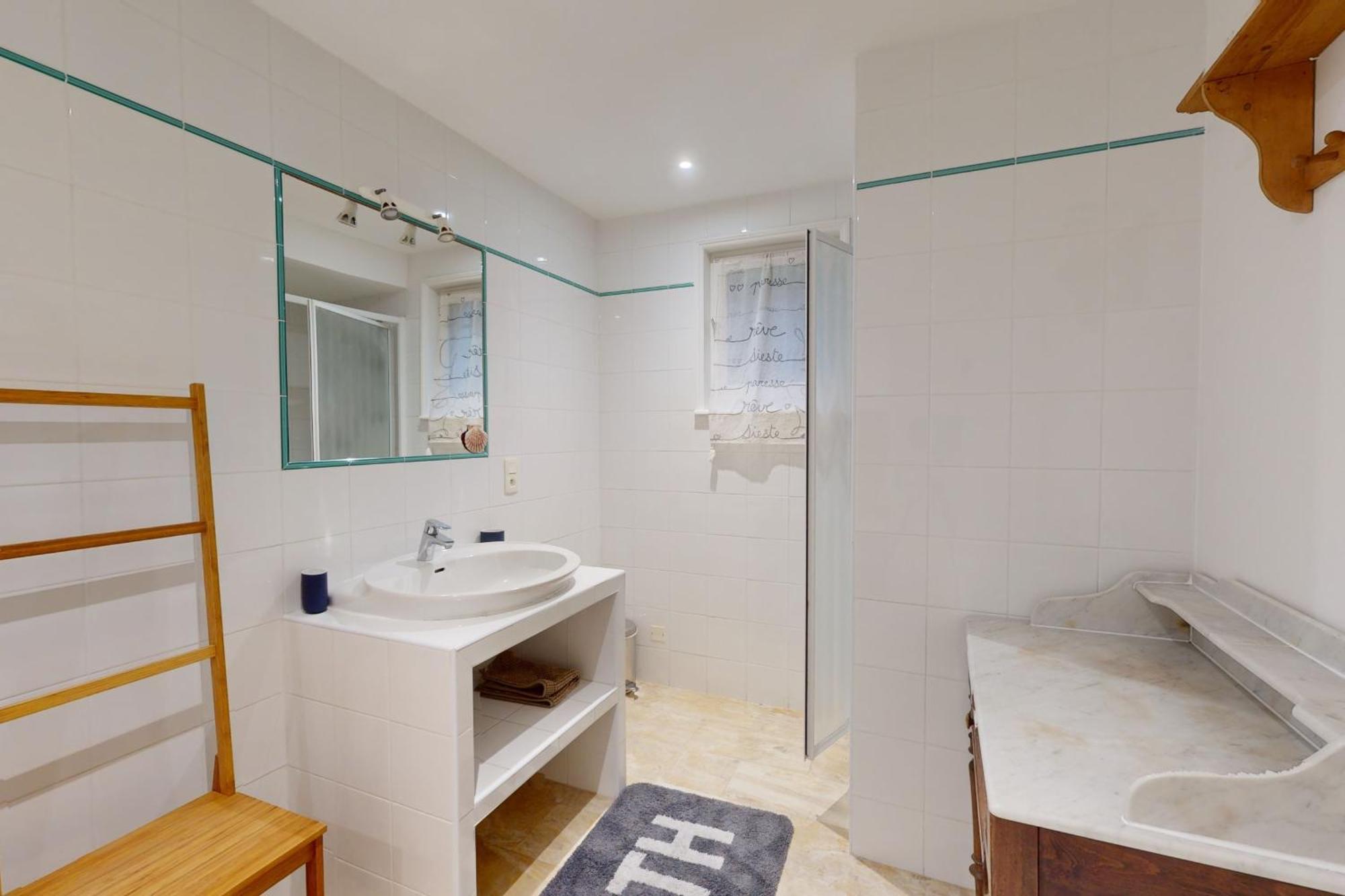 Apartment - Beautiful Quiet T3 For 4 People
