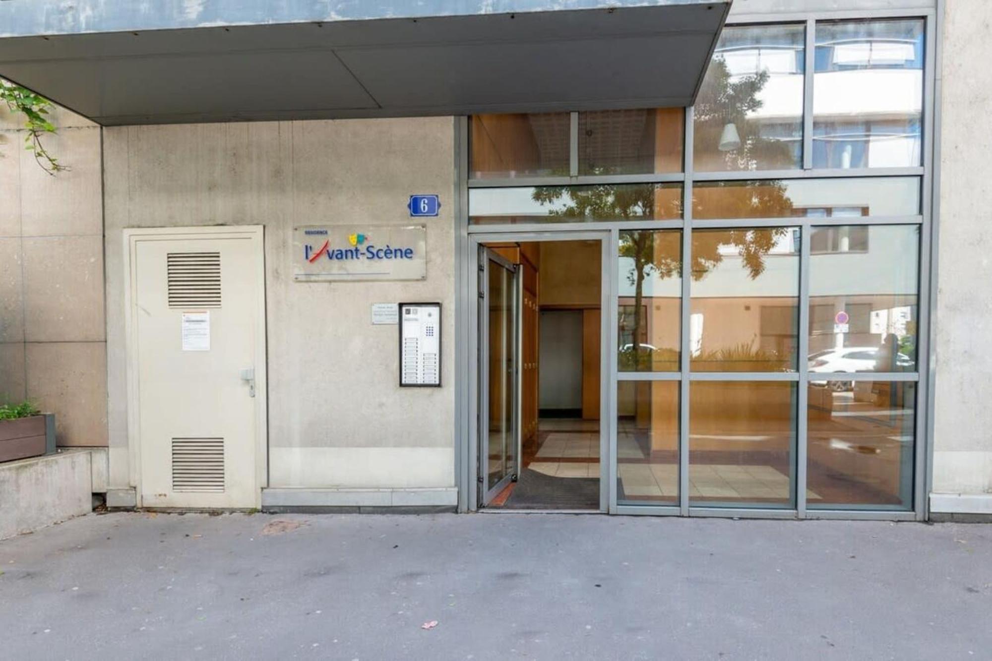L'avant Scene Furnished Flat Apartment