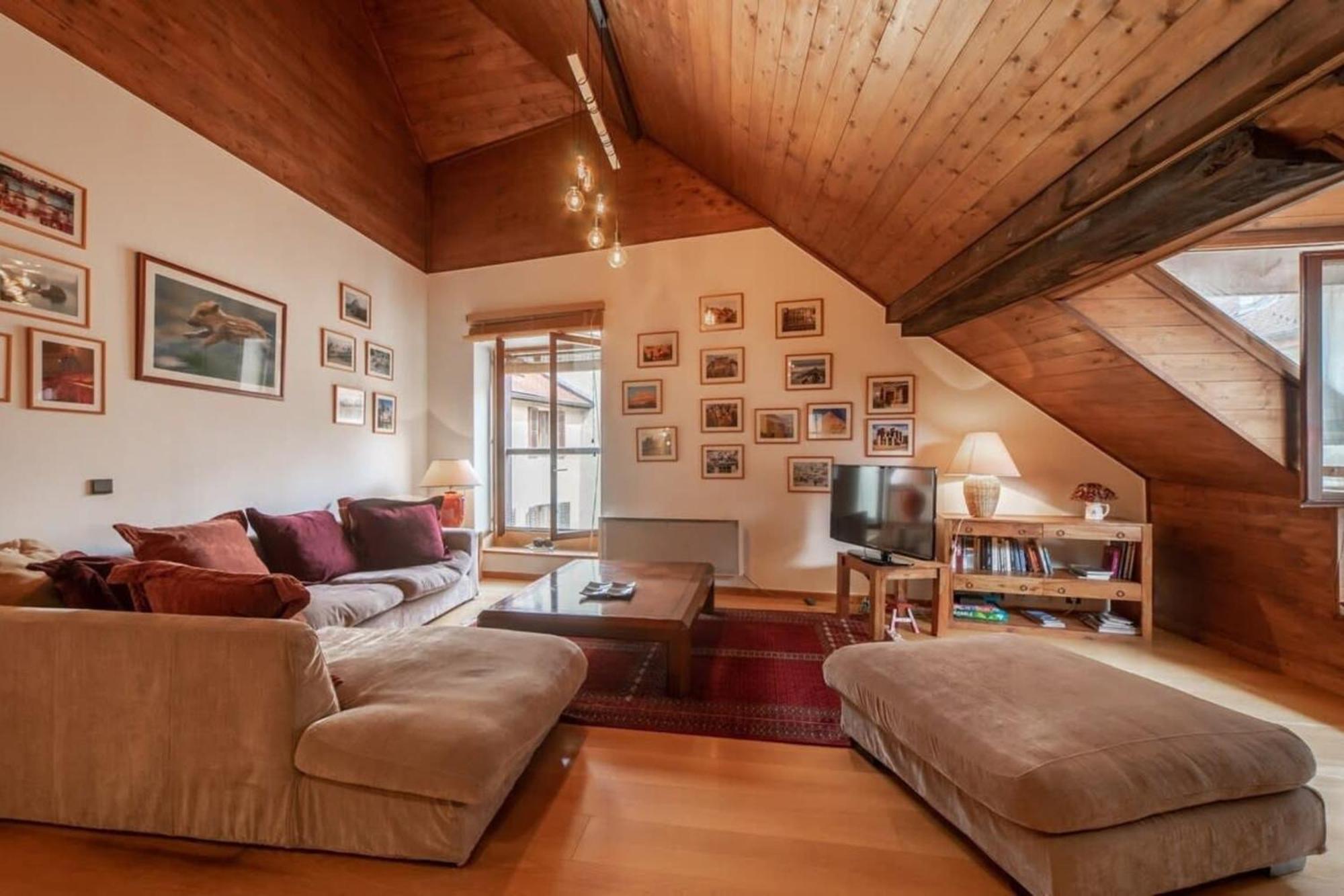 Bacchus Furnished Flat Apartment *