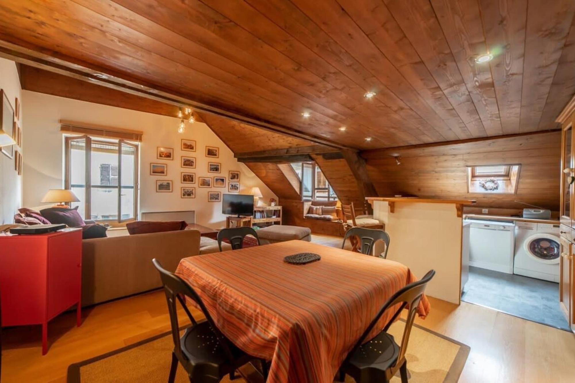 Bacchus Furnished Flat *