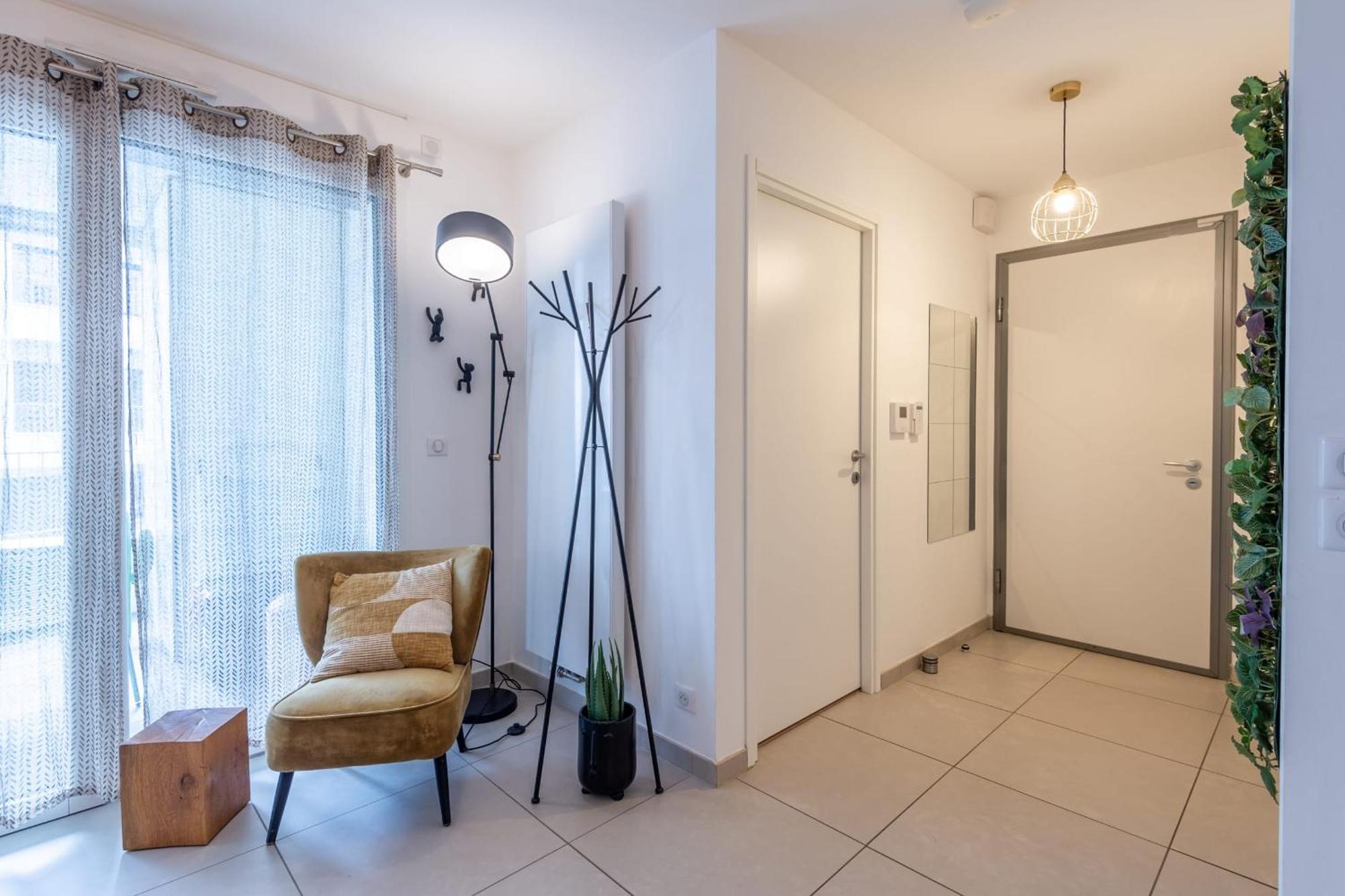 L'interprete 405 4 - With Terrace