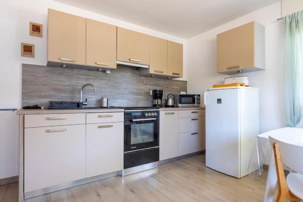 Cosy Parking Et Velos Gratuit Apartment