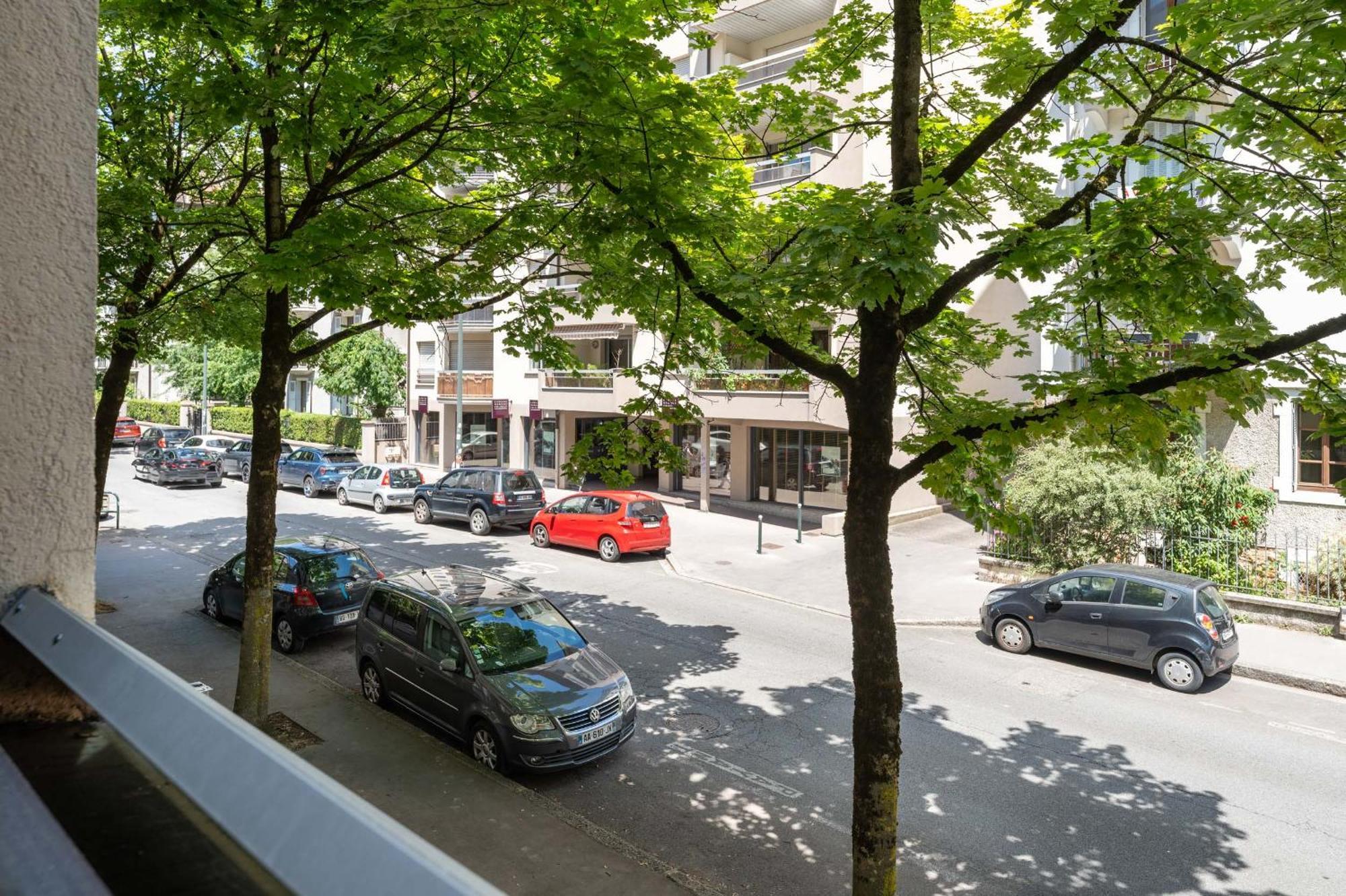 Cosy Appartement, Plein Centre, Proche Lac *