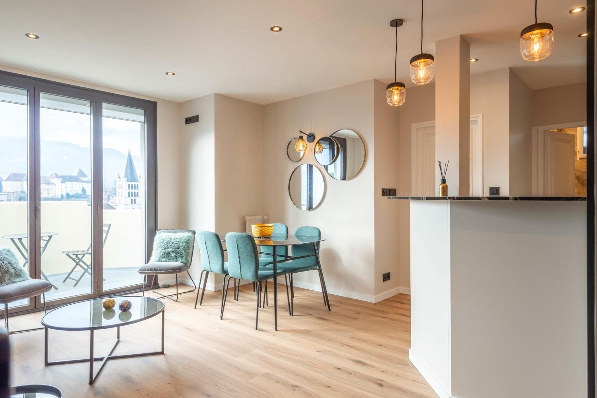 Apartment Le Beau Marcy - Contemporary Centre Flat