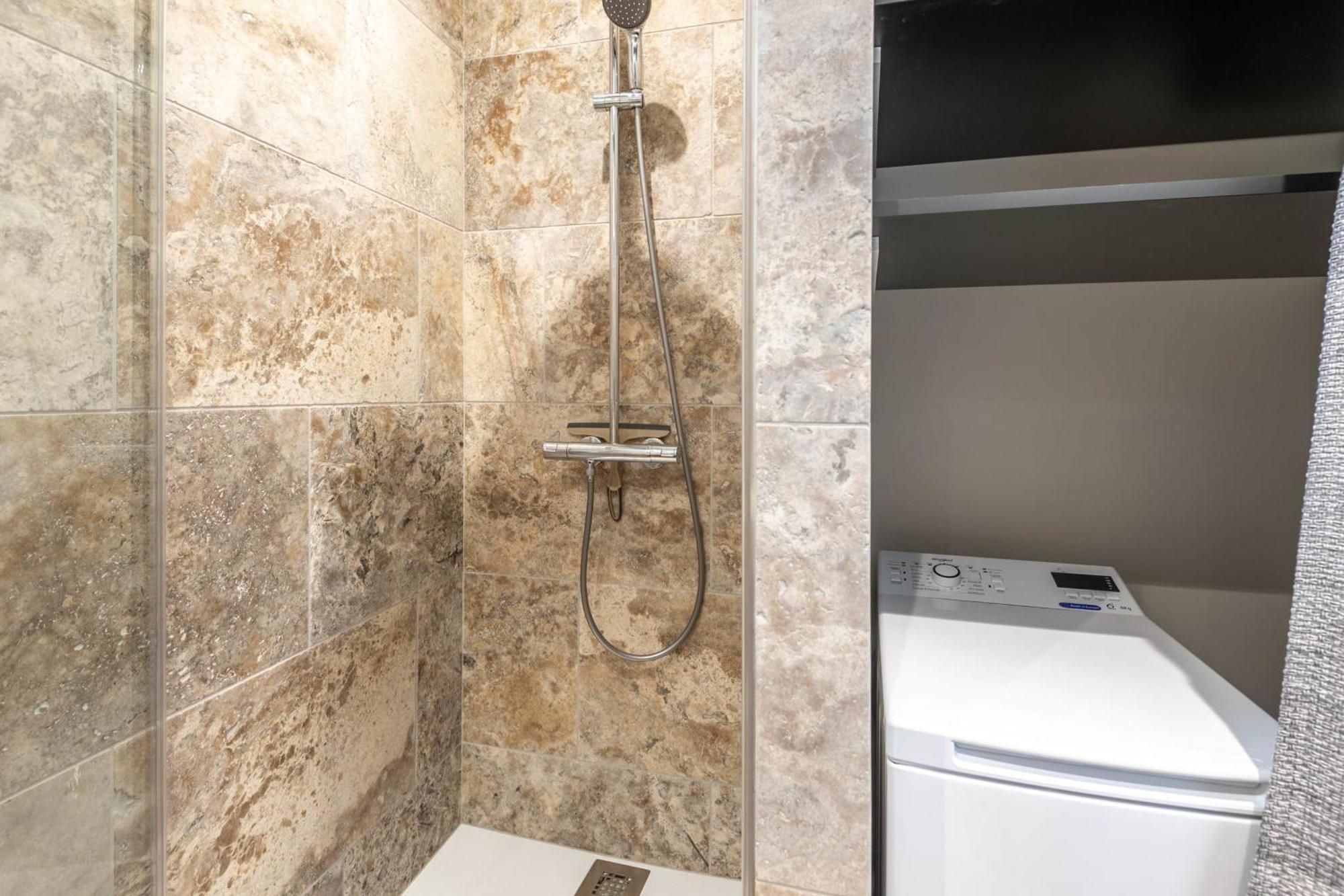 Le Beau Marcy - Contemporary Centre Flat Apartment
